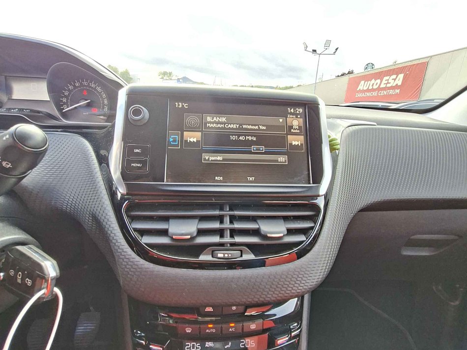 Peugeot 2008 1.2PT 