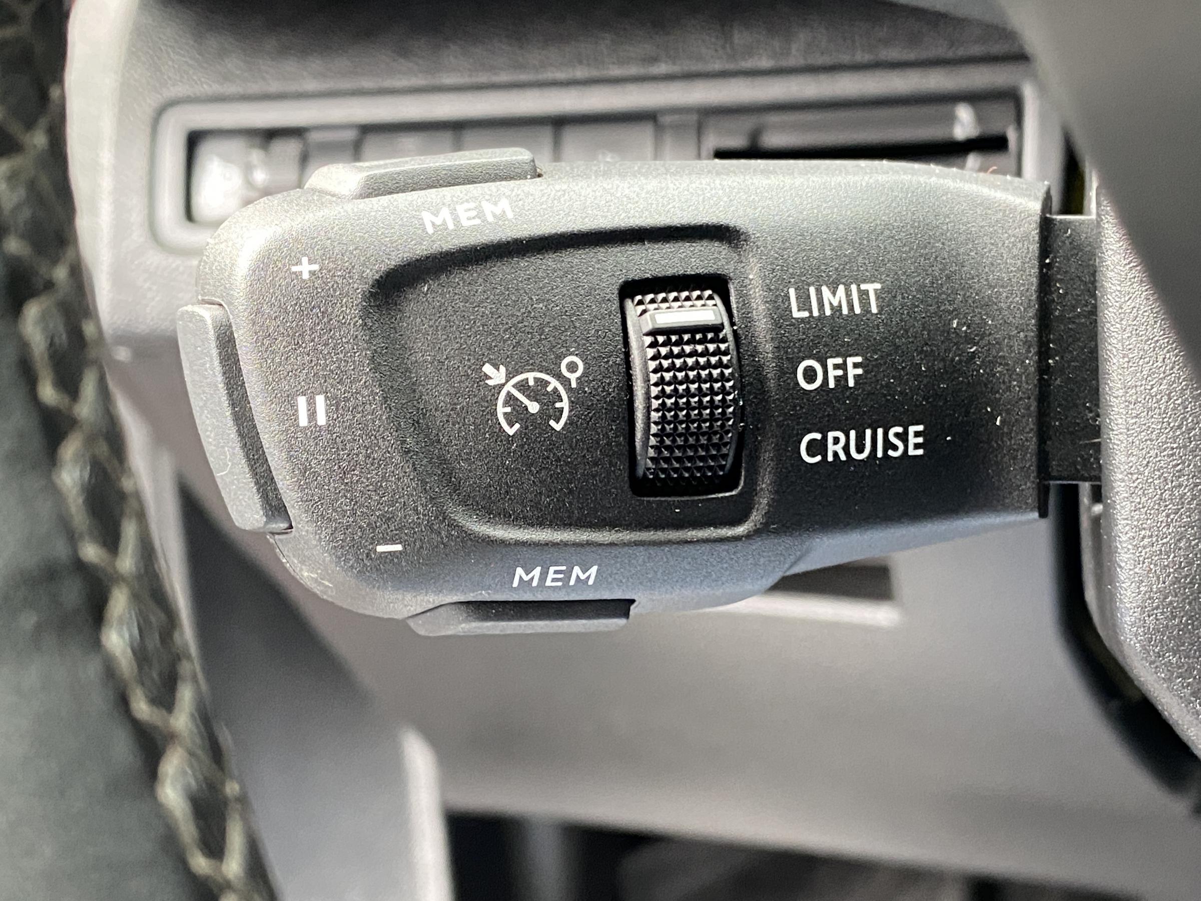 Peugeot 5008, 2021 - pohled č. 14