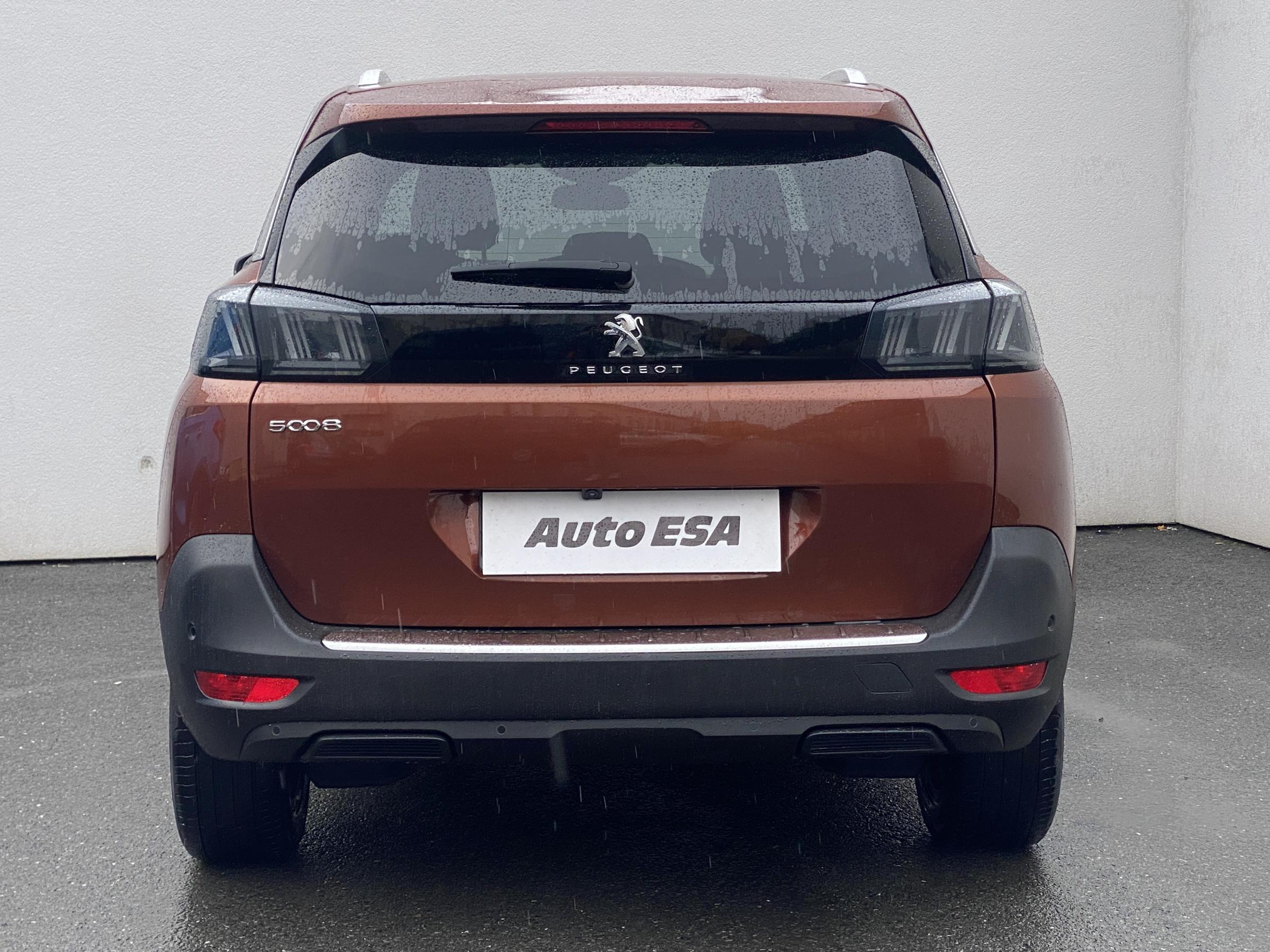 Peugeot 5008, 2021 - pohled č. 5