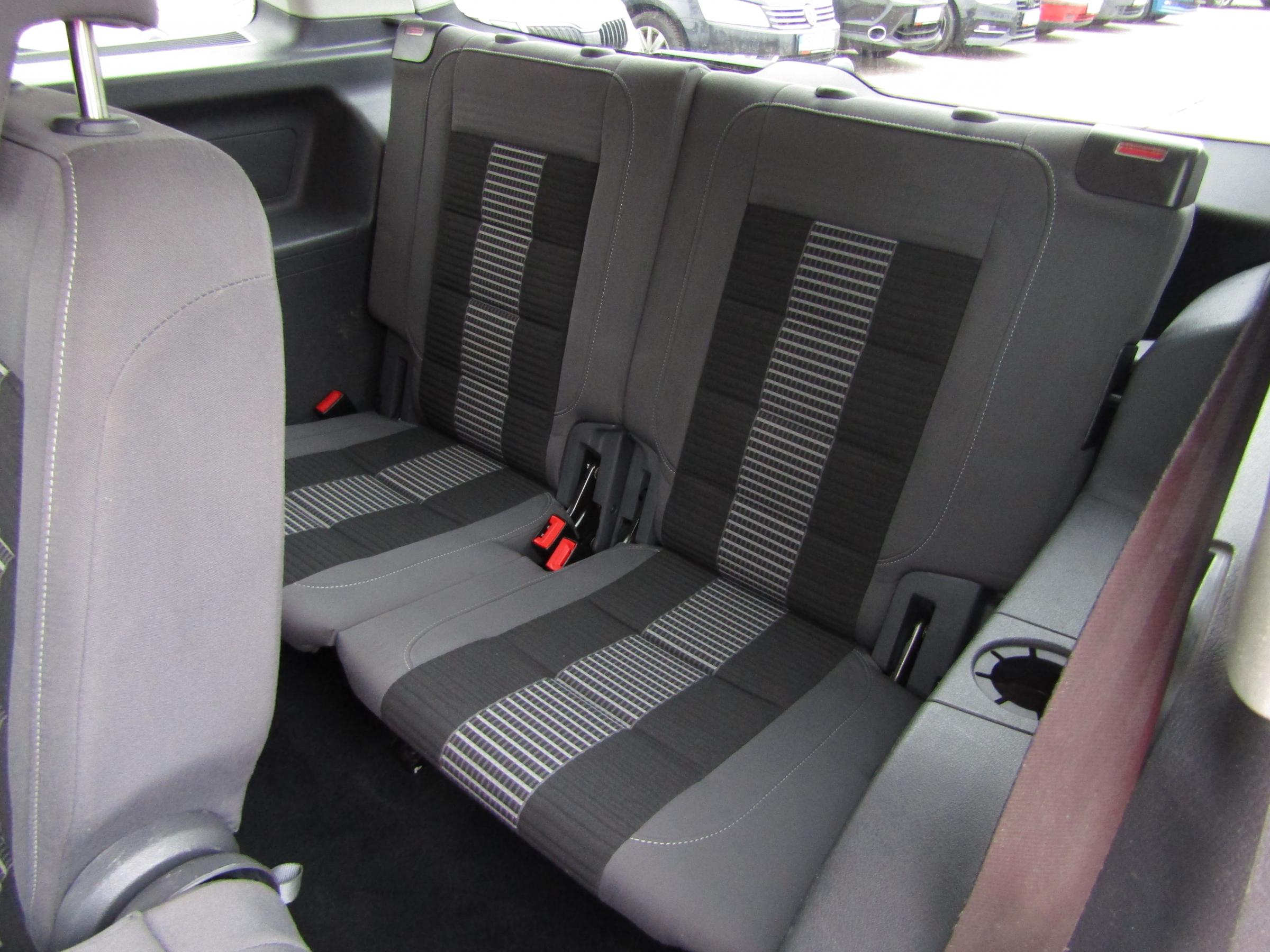 Volkswagen Touran, 2009 - pohled č. 12