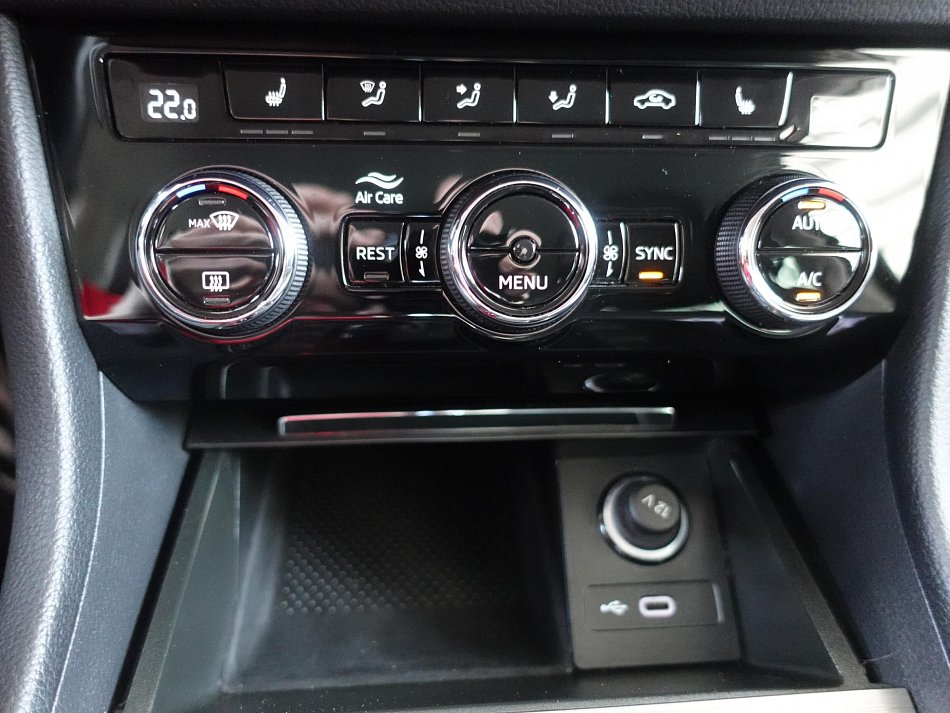 Škoda Superb III 1.5 TSi Style