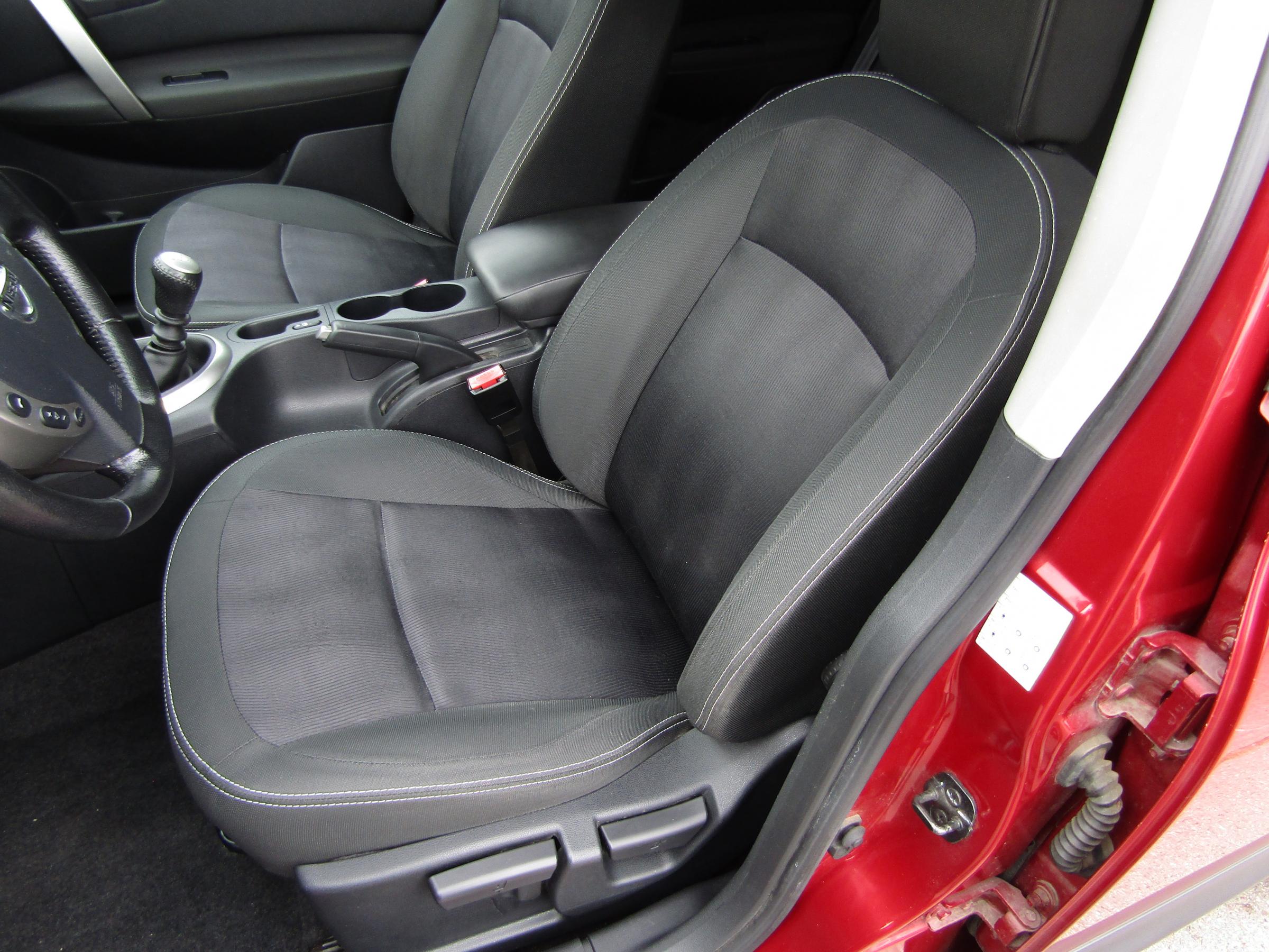 Nissan Qashqai, 2013 - pohled č. 10