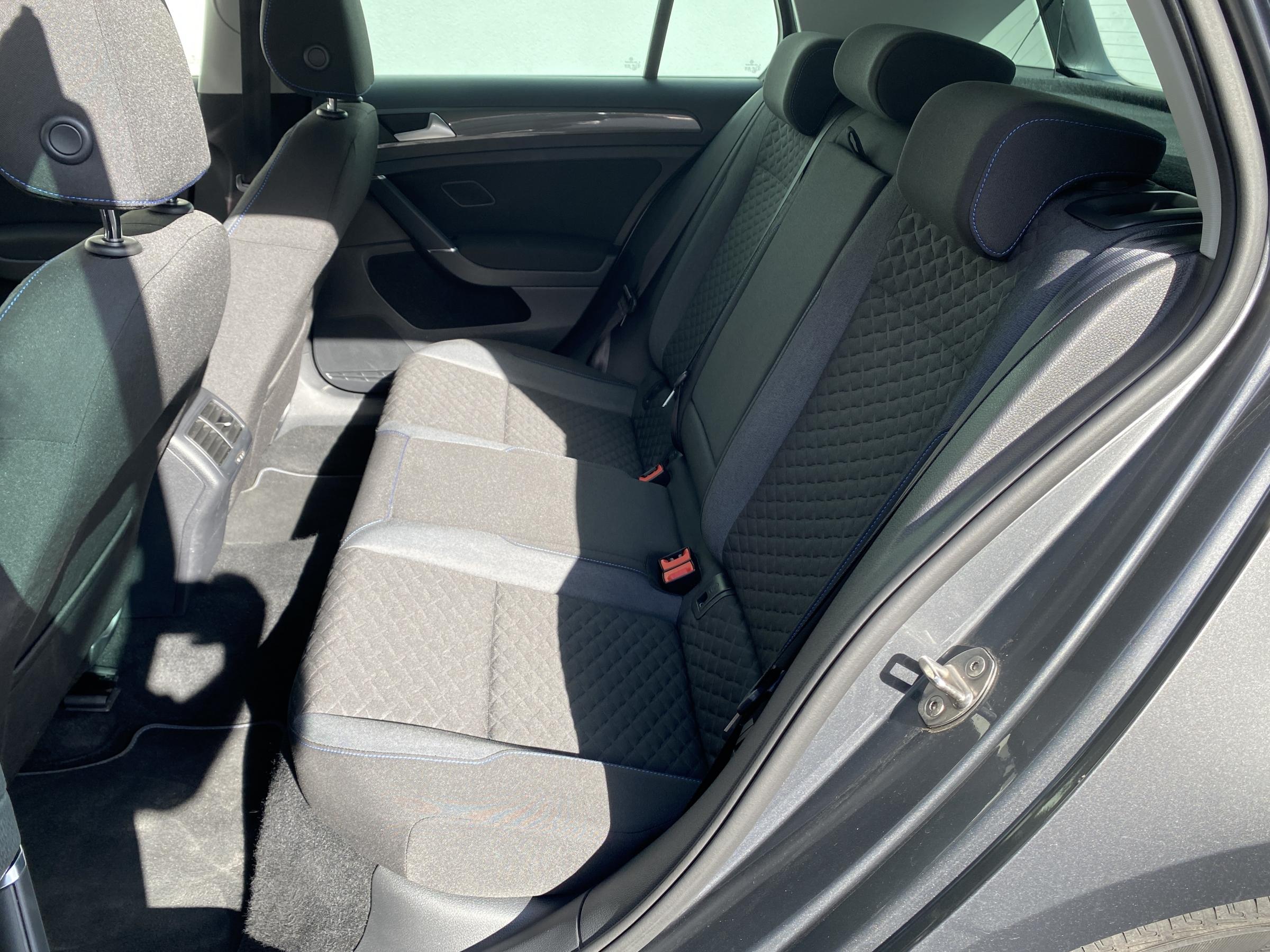 Volkswagen Golf, 2019 - pohled č. 10