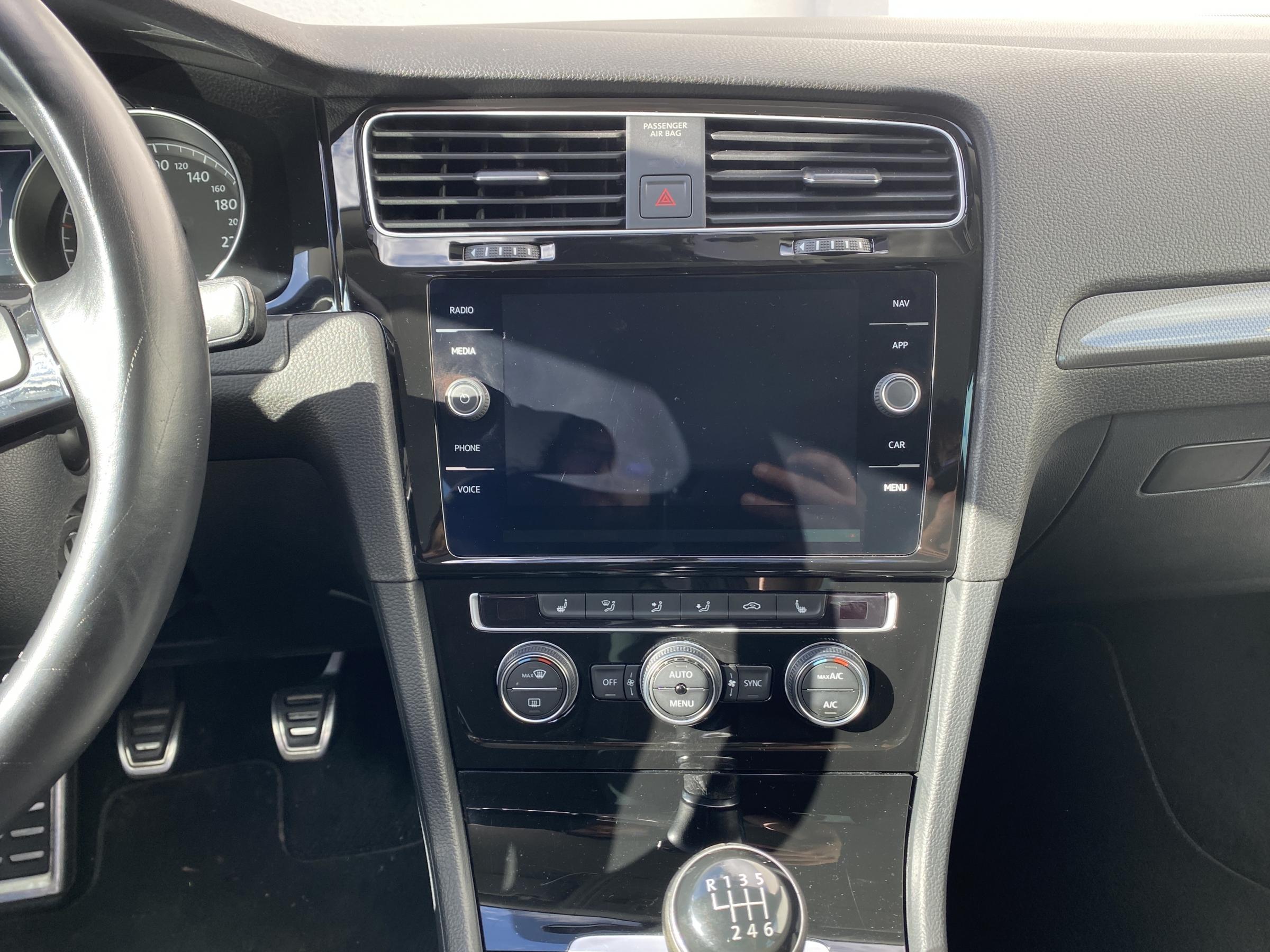 Volkswagen Golf, 2019 - pohled č. 12