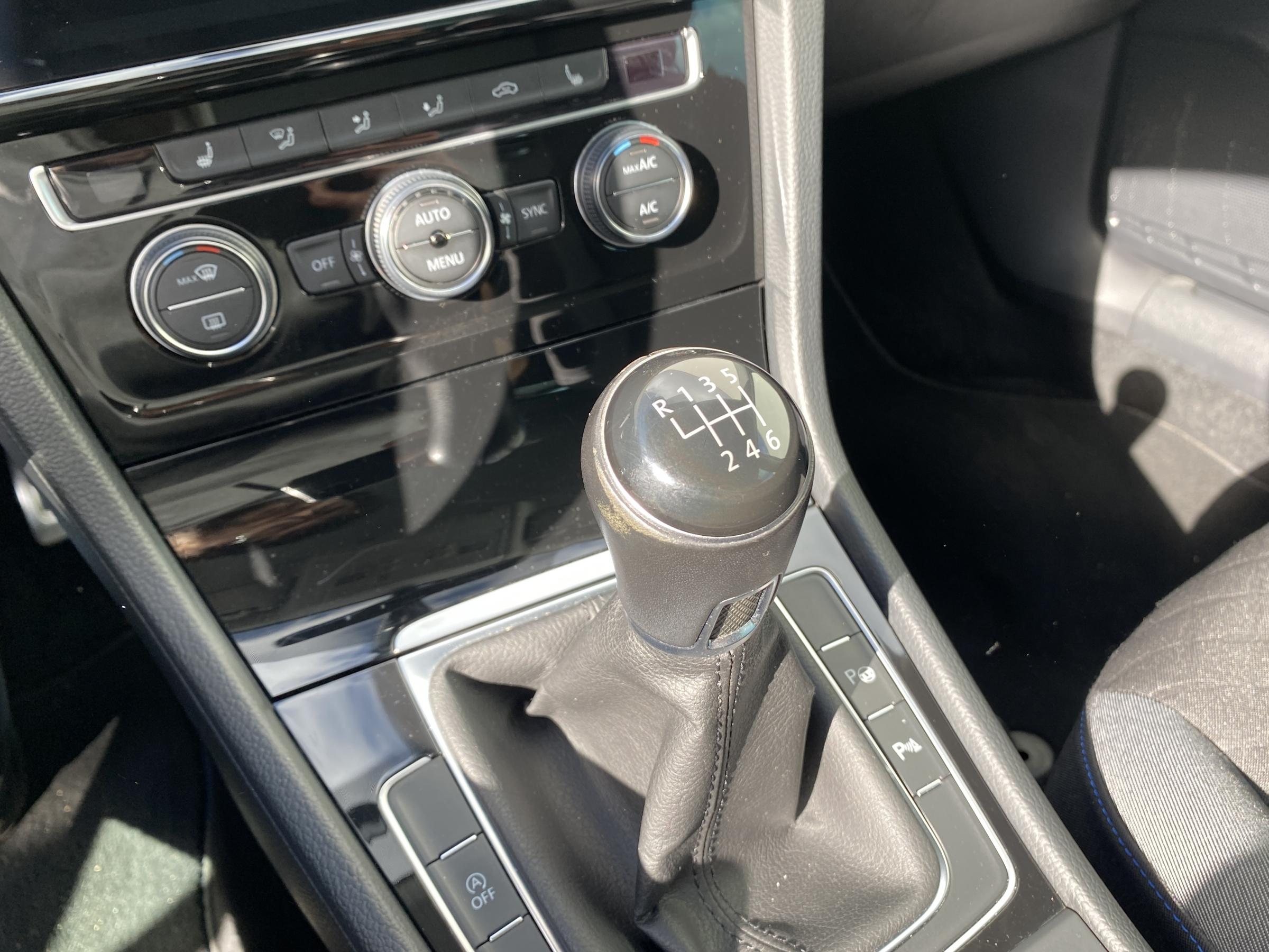 Volkswagen Golf, 2019 - pohled č. 16