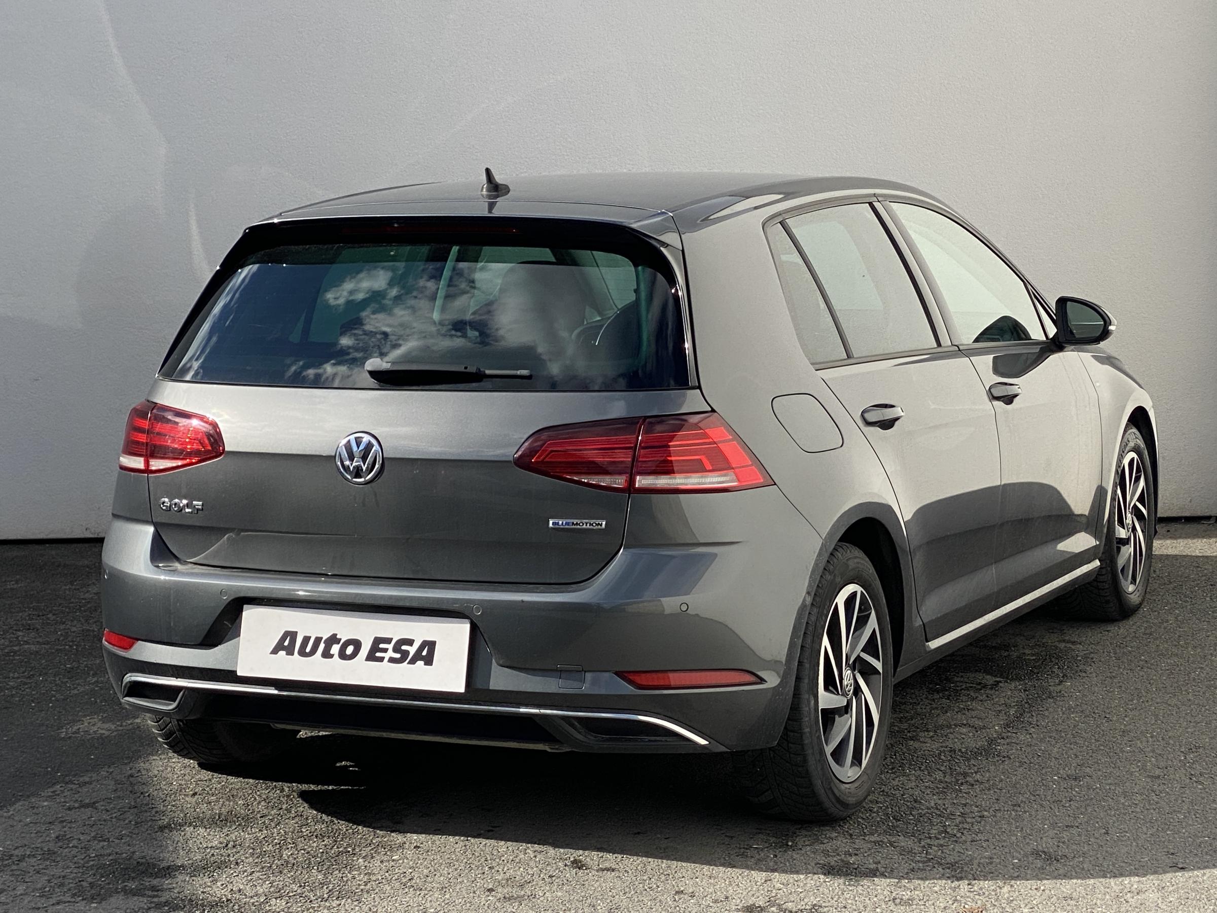 Volkswagen Golf, 2019 - pohled č. 4