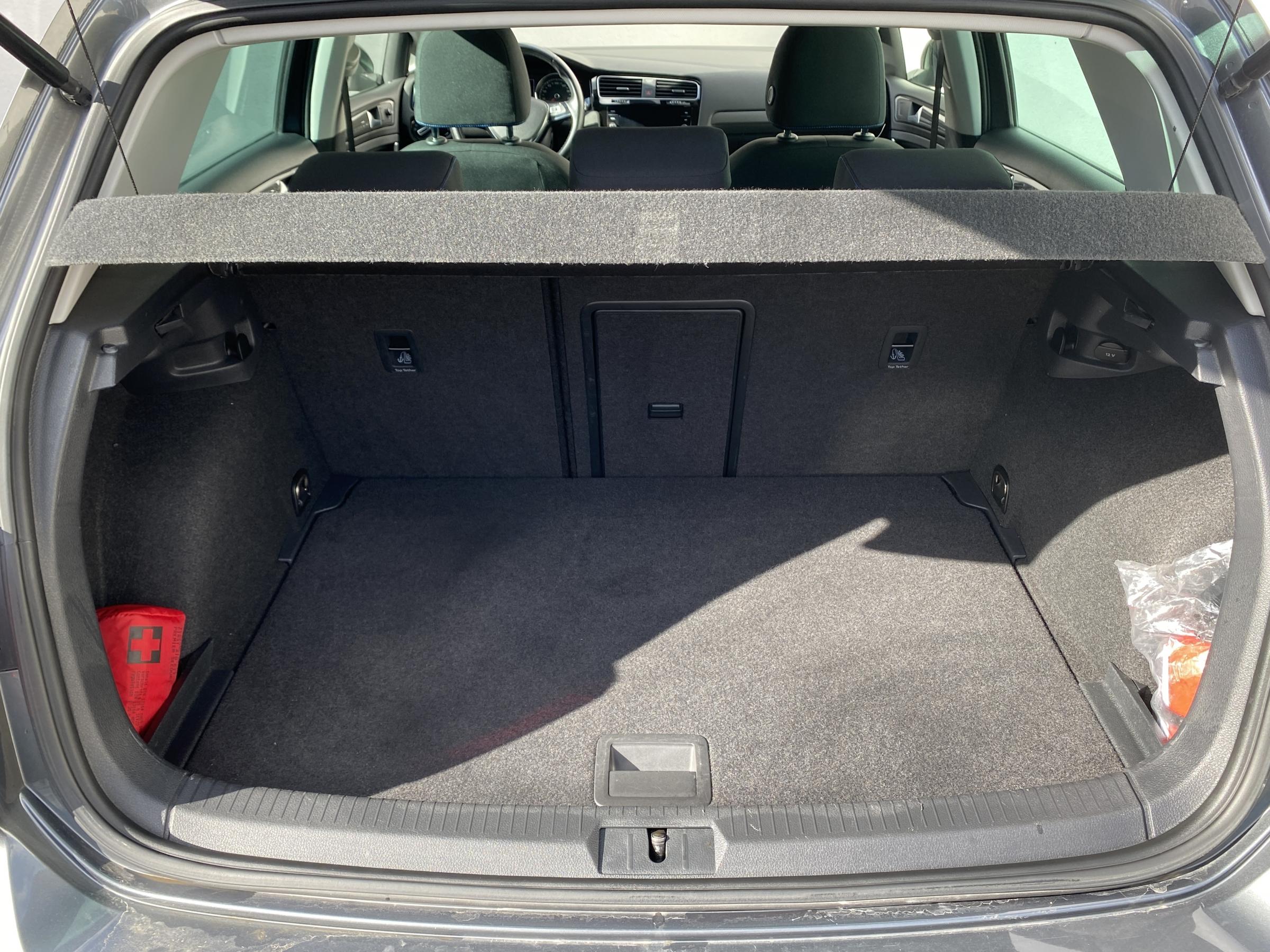 Volkswagen Golf, 2019 - pohled č. 7