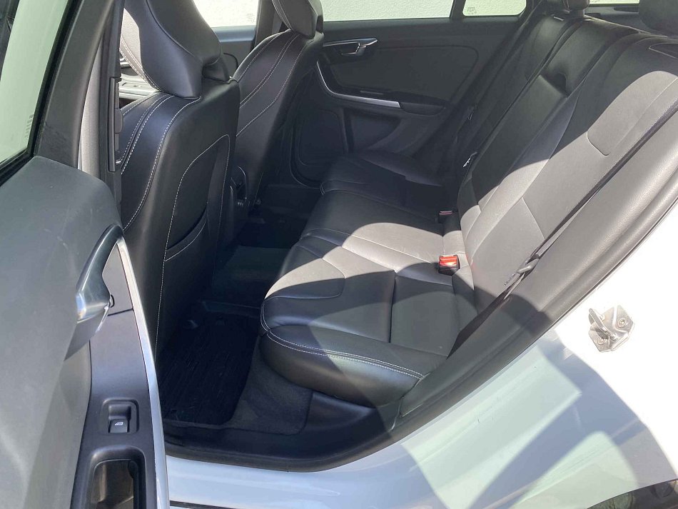 Volvo V60 2.0 D 