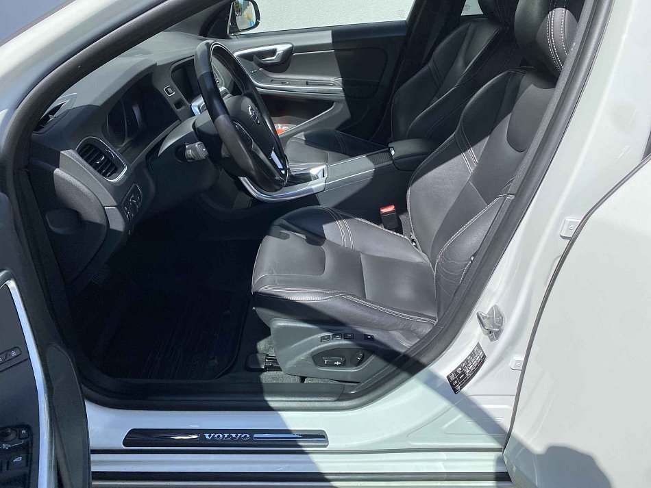 Volvo V60 2.0 D 