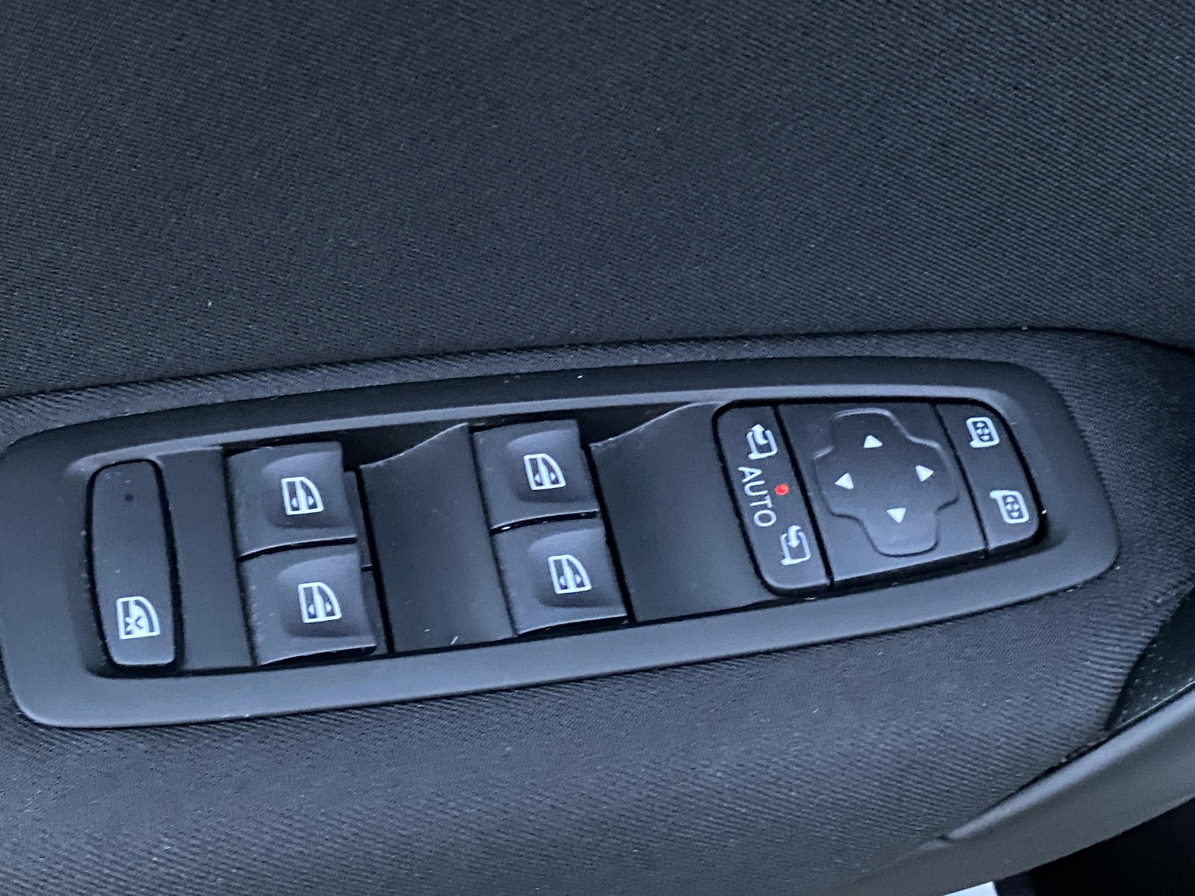 Renault Mégane, 2019 - pohled č. 12