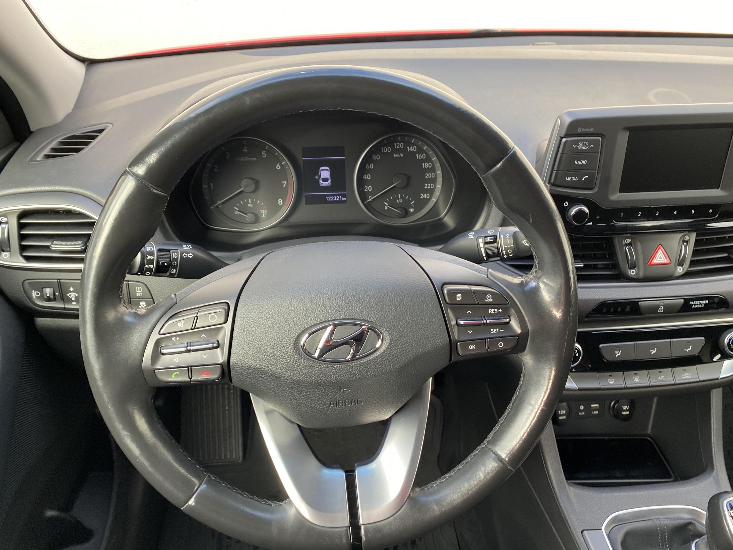 Hyundai i30, 2018 - pohled č. 11