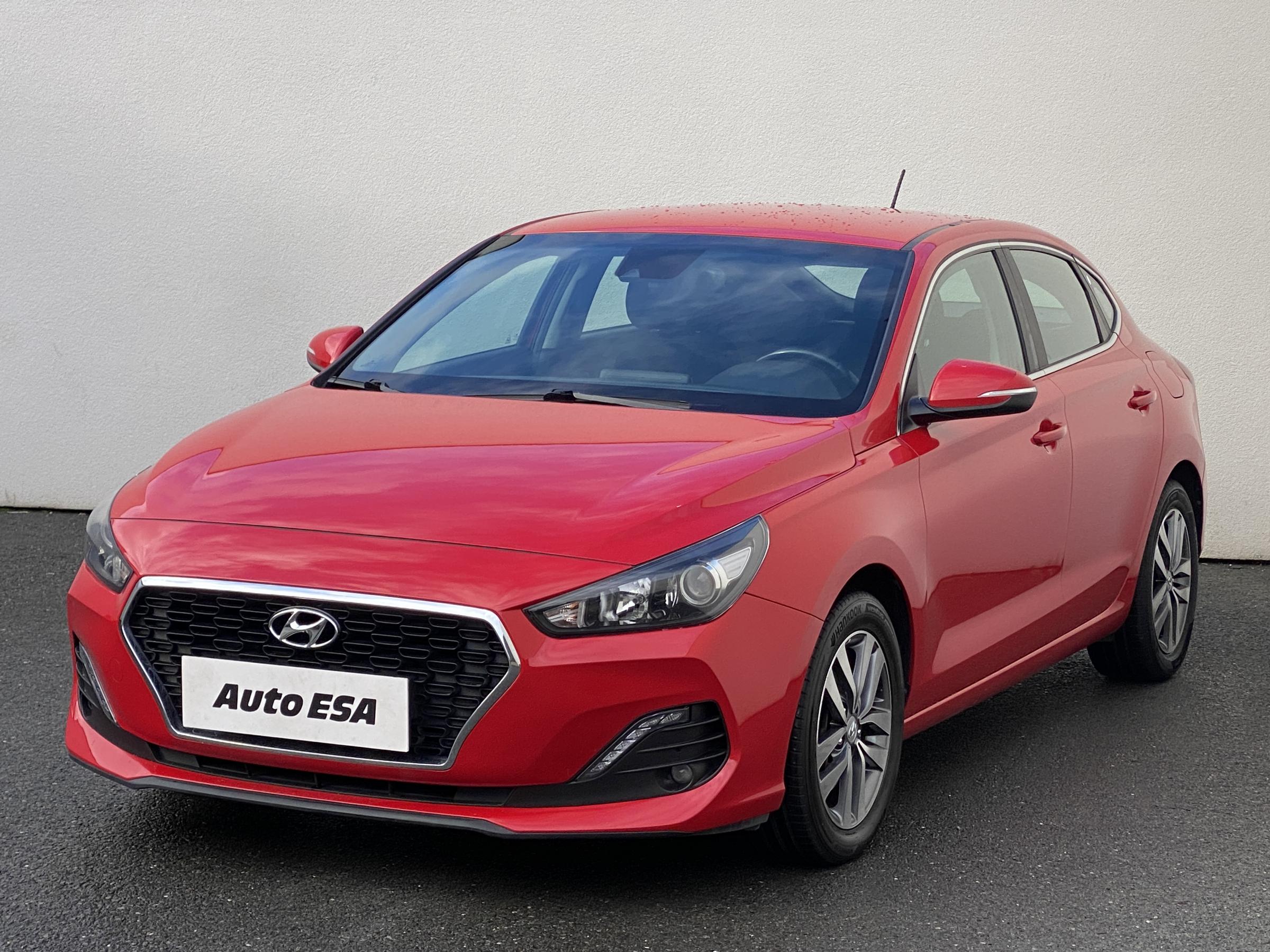 Hyundai i30, 2018 - pohled č. 3