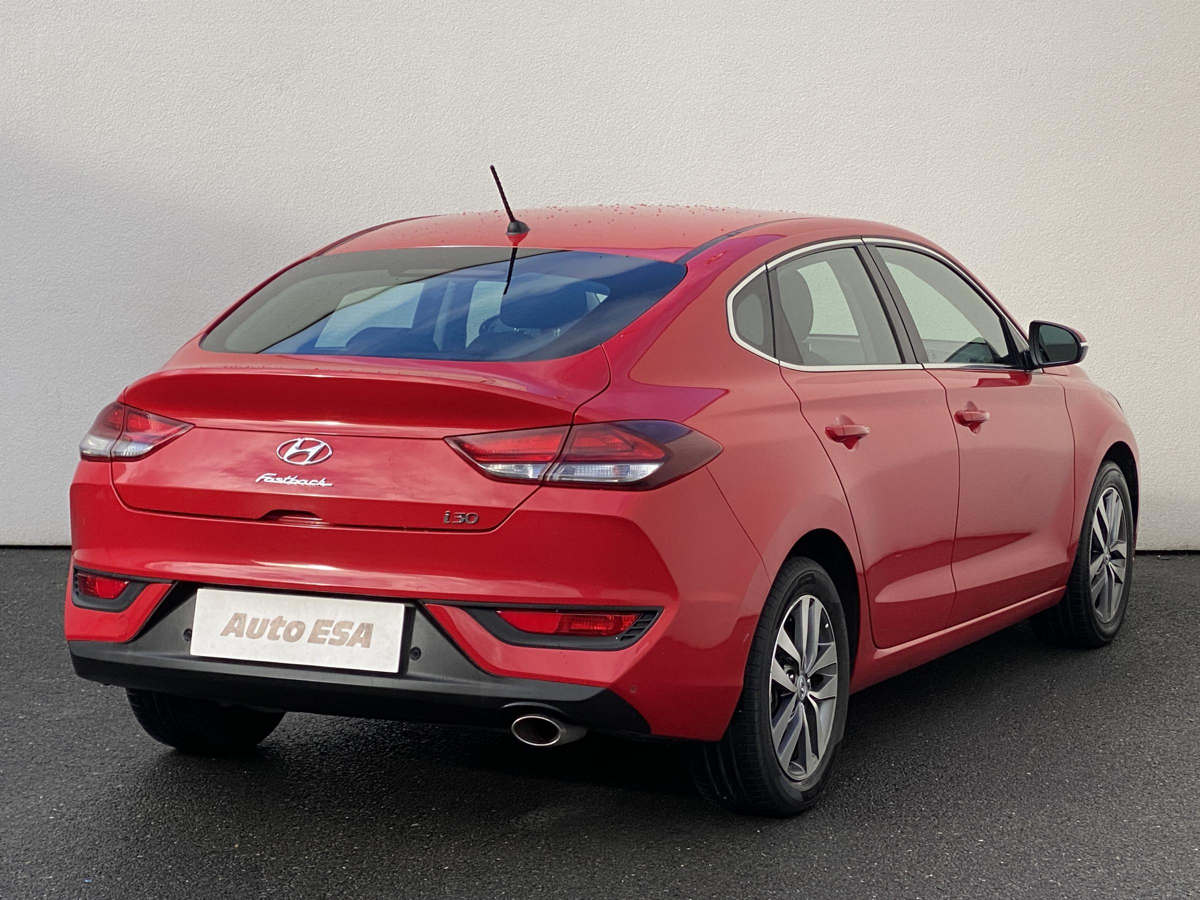 Hyundai i30, 2018 - pohled č. 4