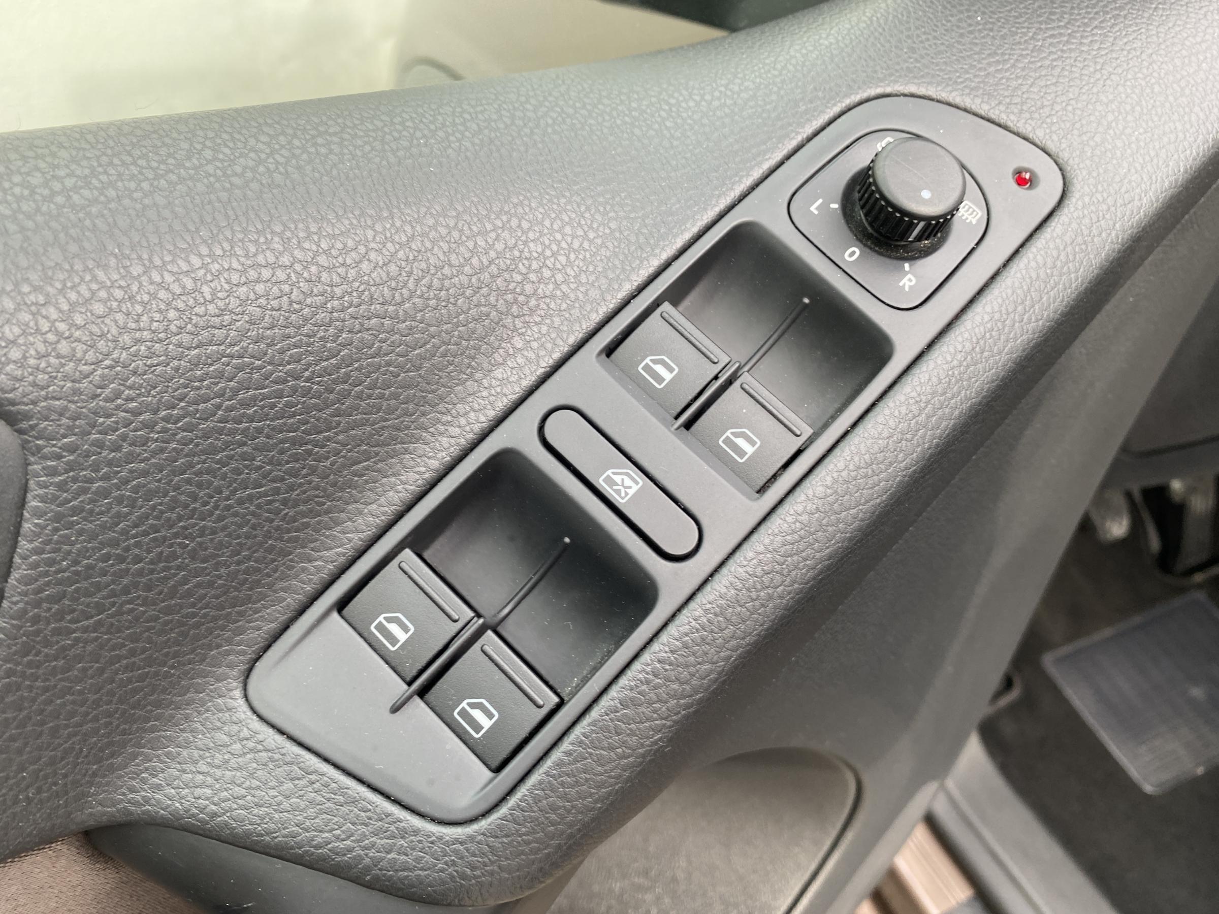 Volkswagen Tiguan, 2014 - pohled č. 13