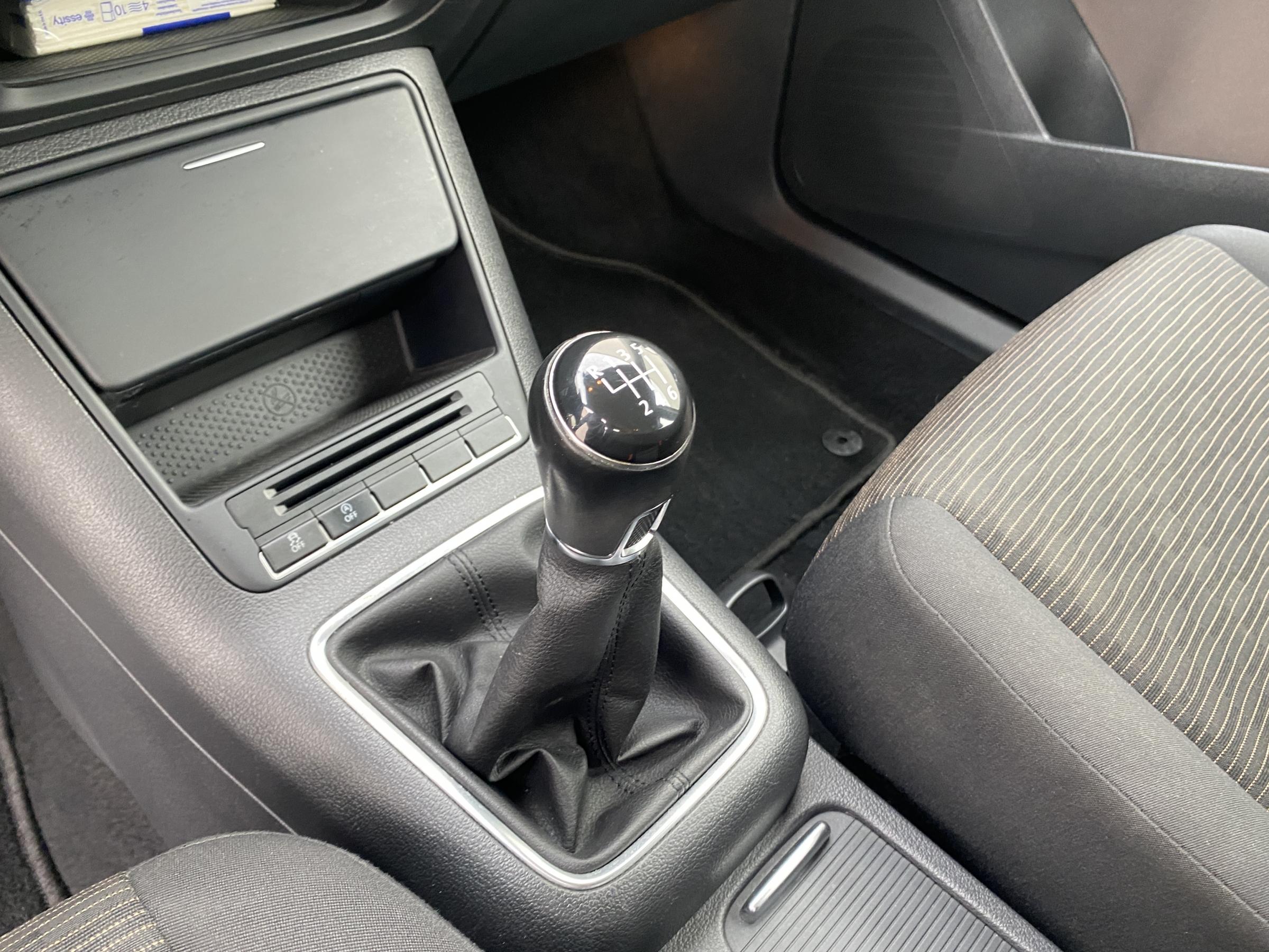 Volkswagen Tiguan, 2014 - pohled č. 16