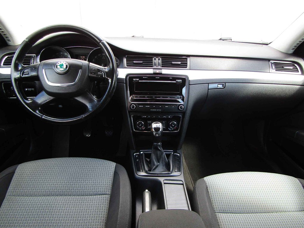 Škoda Superb II 2.0 TDi Ambition