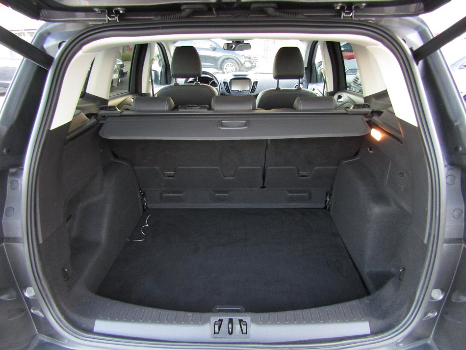 Ford Kuga 1.5EB Titanium