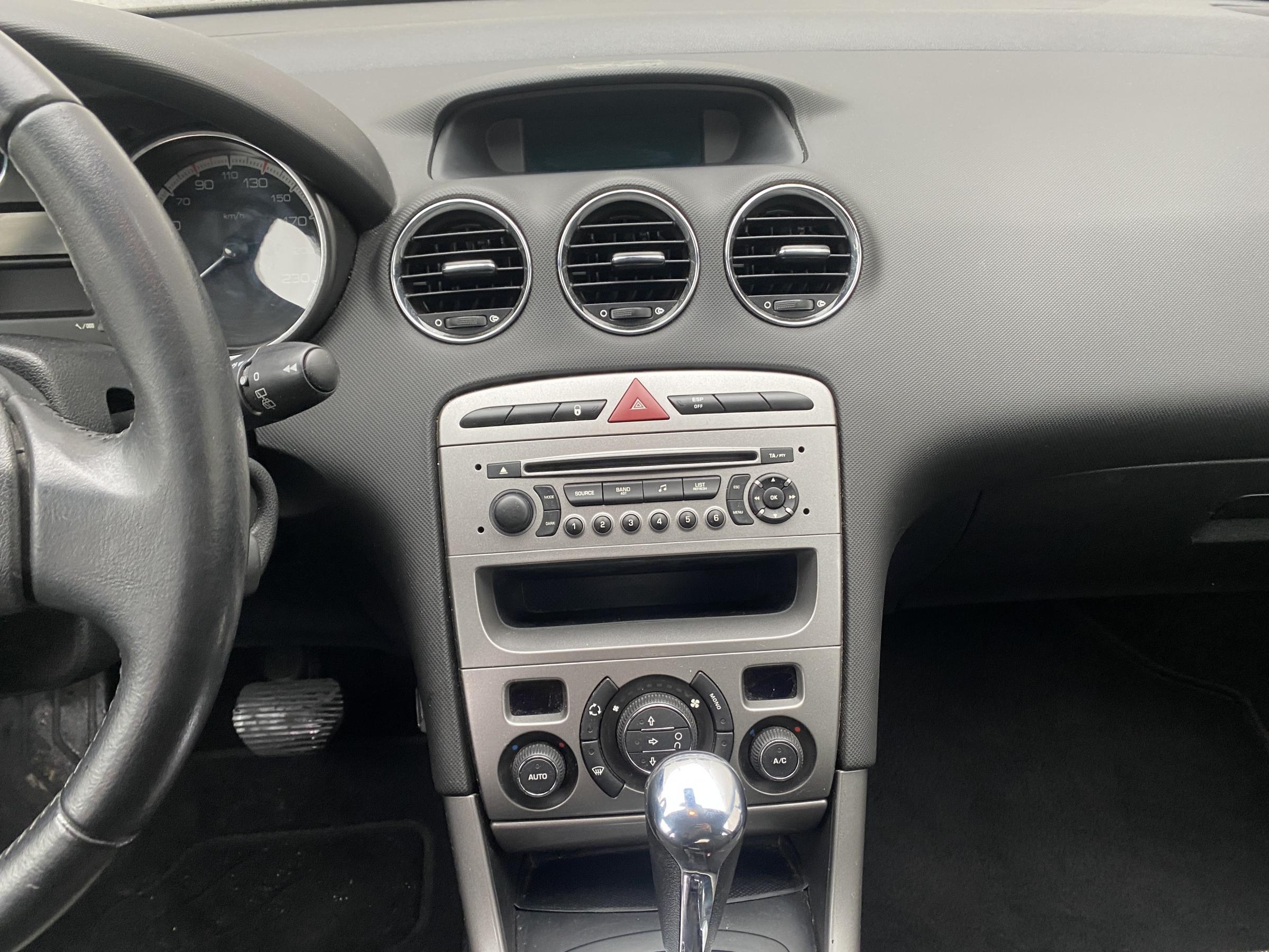 Peugeot 308, 2011 - pohled č. 12