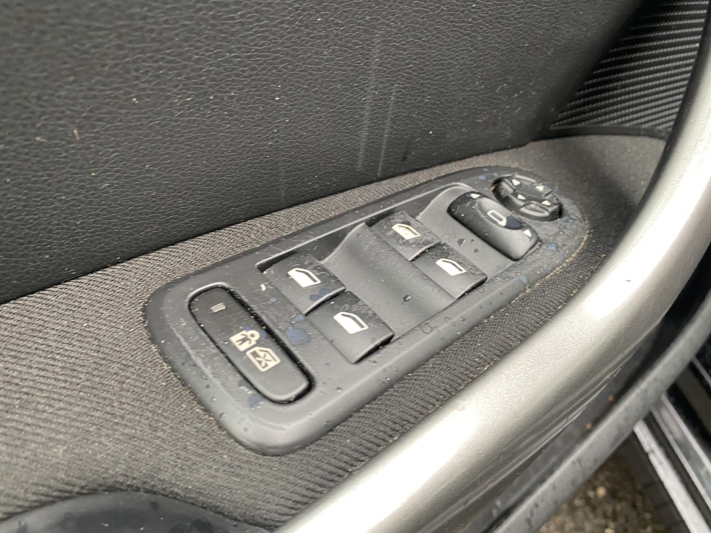 Peugeot 308, 2011 - pohled č. 13