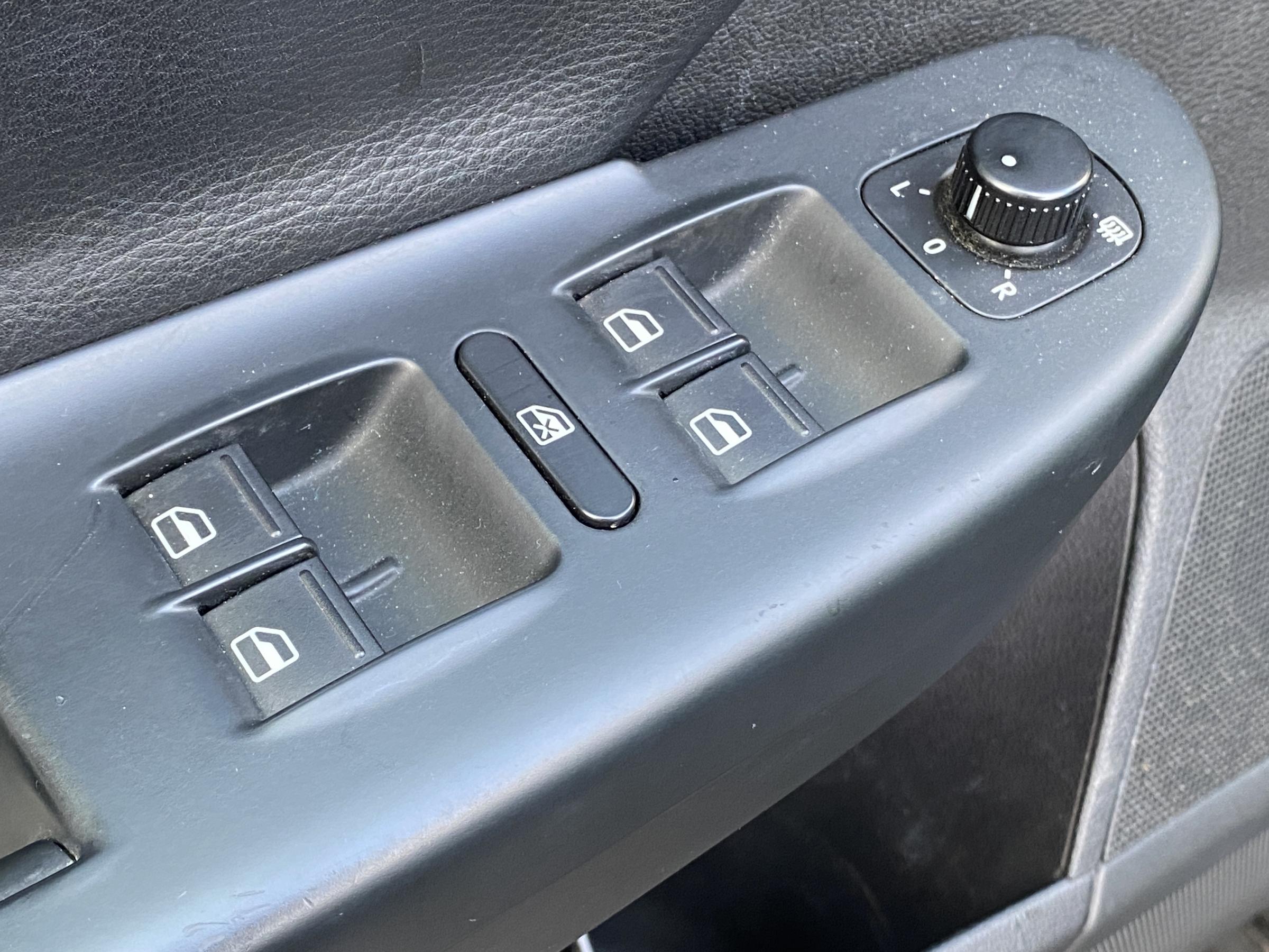 Volkswagen Passat, 2010 - pohled č. 11