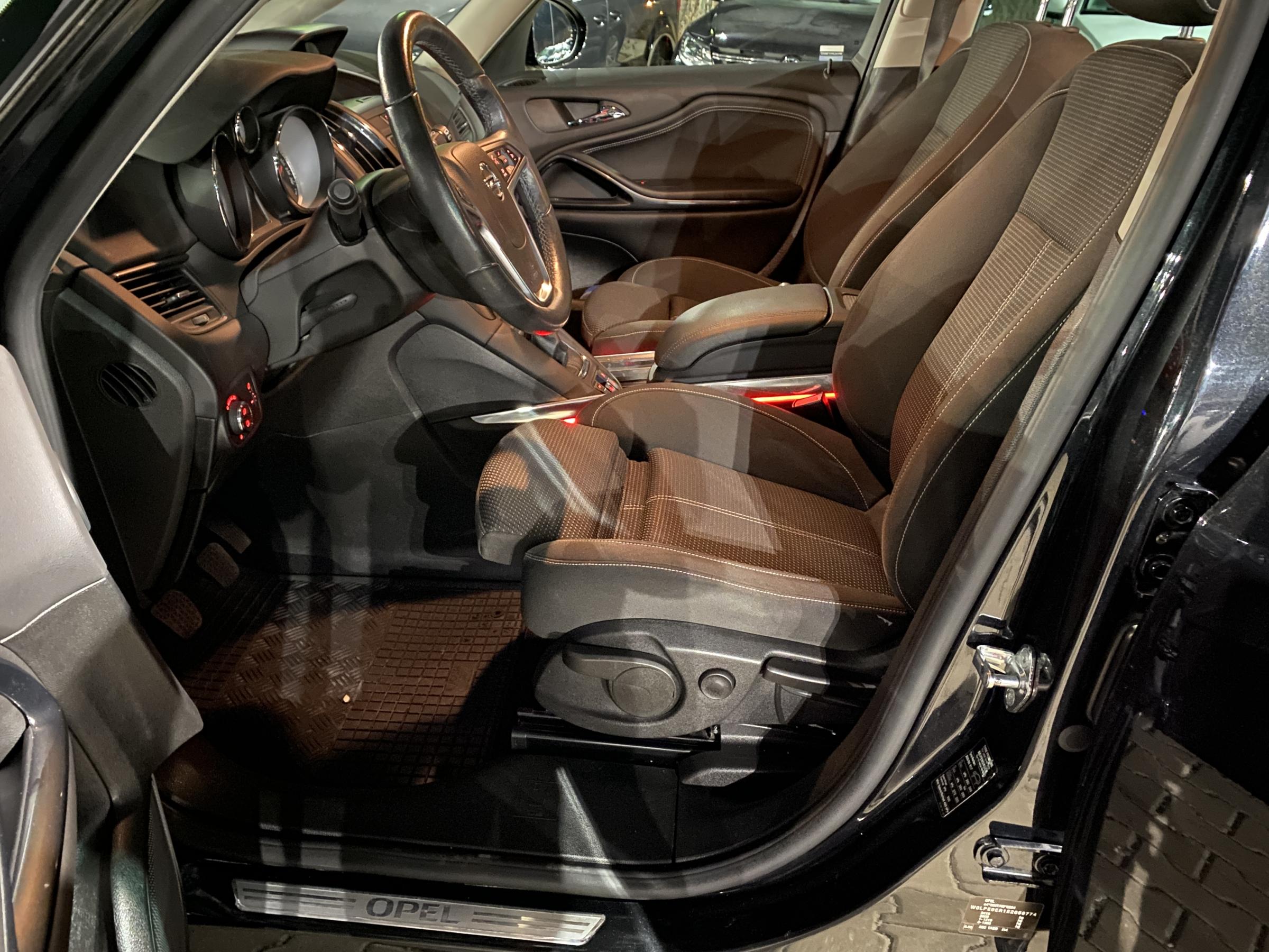 Opel Zafira, 2014 - pohled č. 9