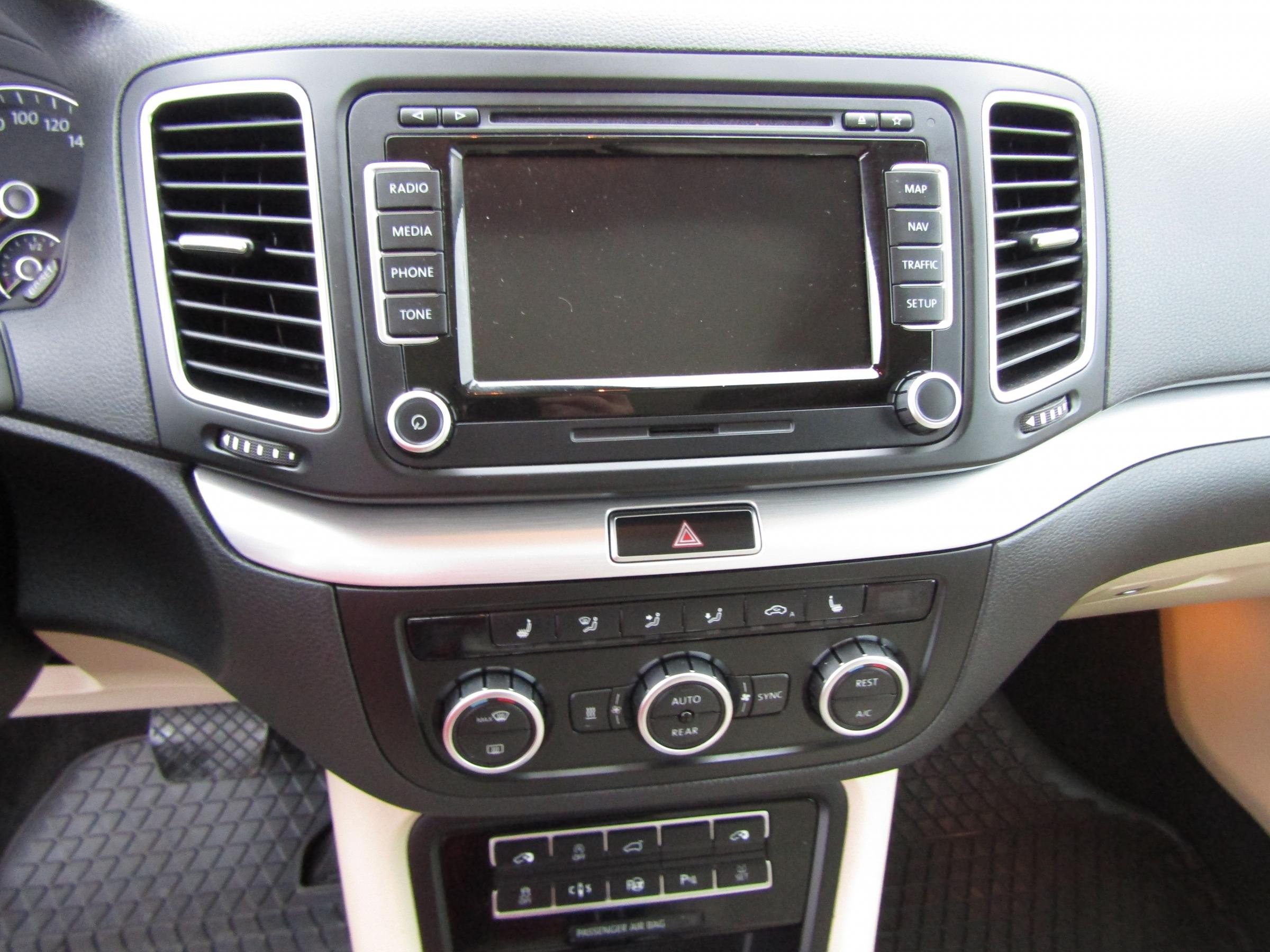 Volkswagen Sharan, 2014 - pohled č. 15