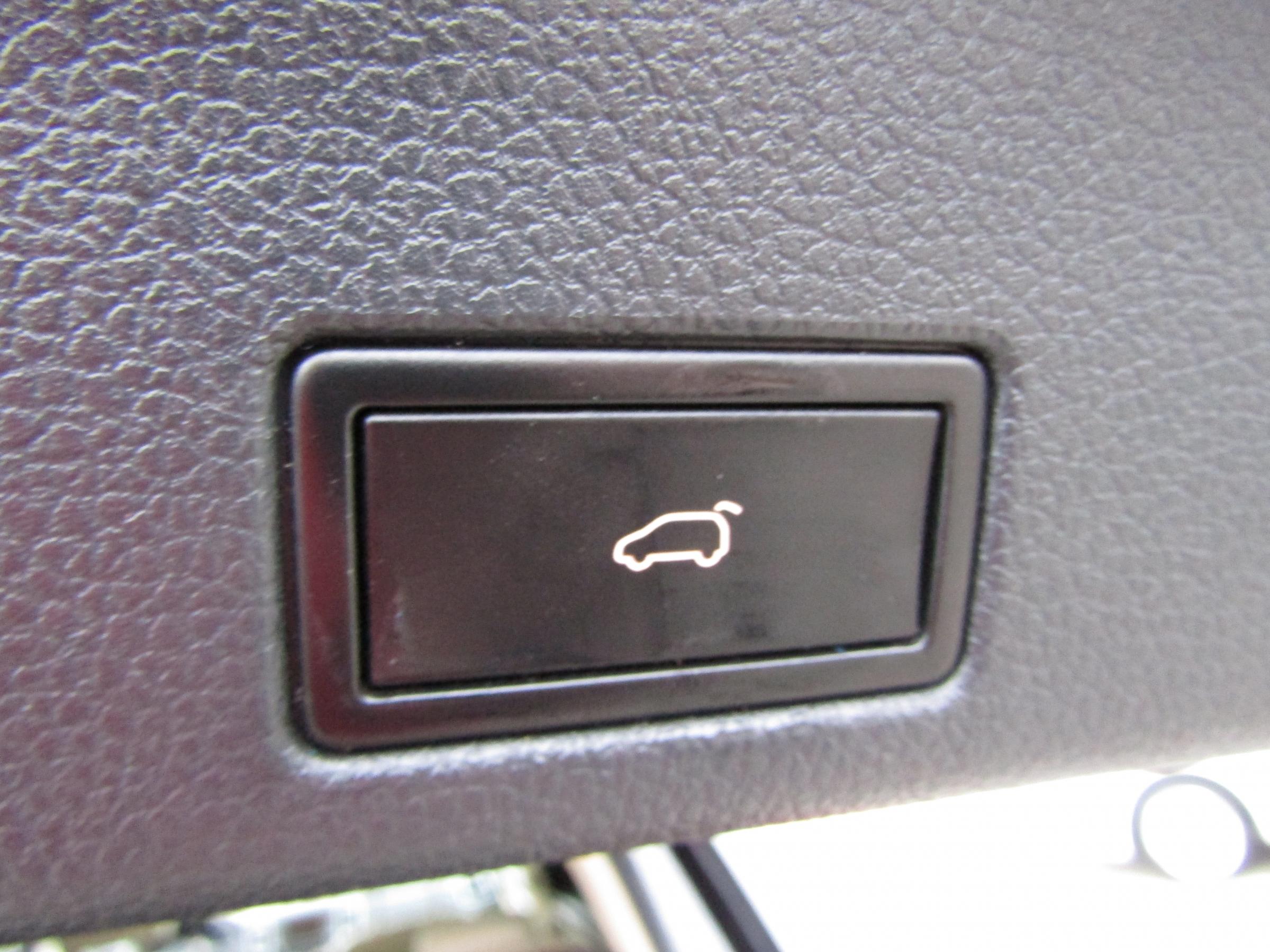 Volkswagen Sharan, 2014 - pohled č. 21