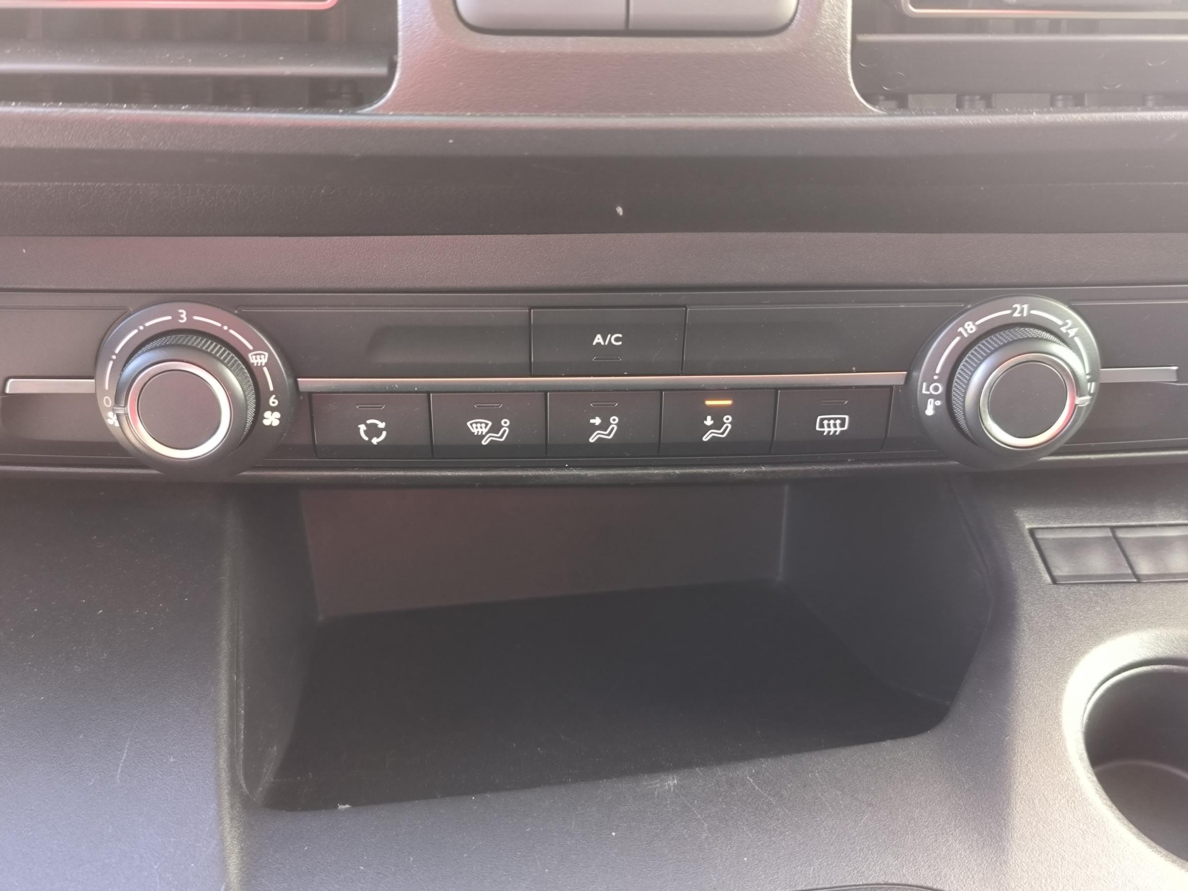 Opel Combo, 2020 - pohled č. 17