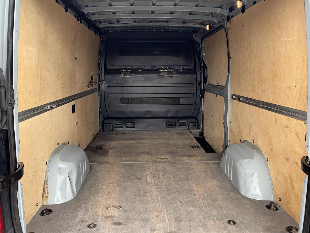 Volkswagen Crafter 2.0TDi  L2H1