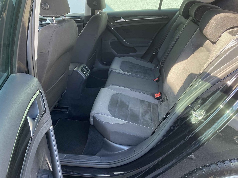 Volkswagen Golf 1.5 TSi Highline