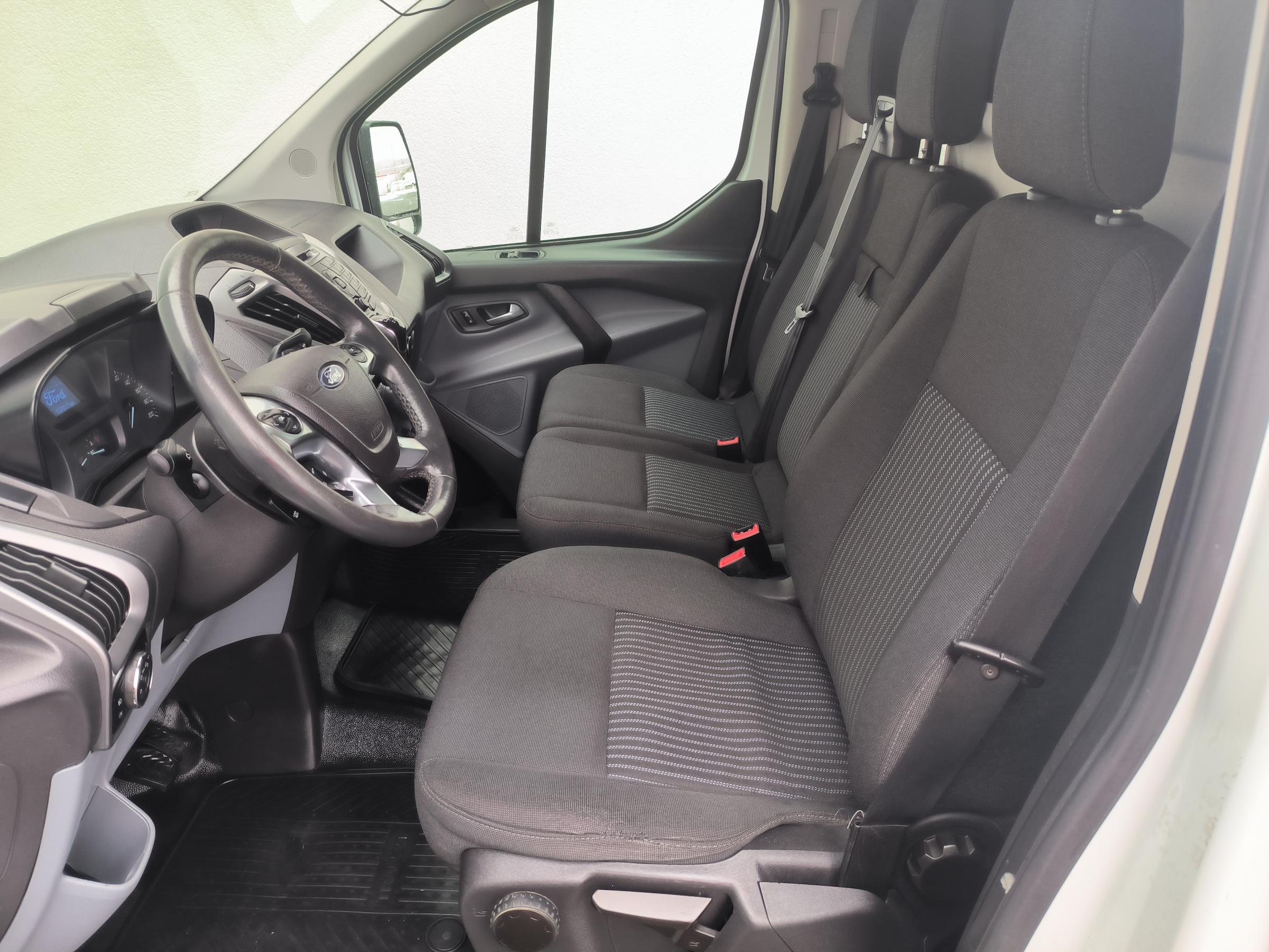 Ford Transit Custom, 2015 - pohled č. 20