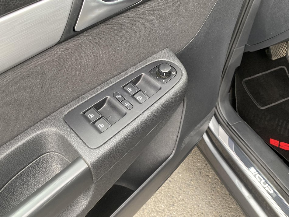 Volkswagen Sharan 2.0 TDI CUP 7míst