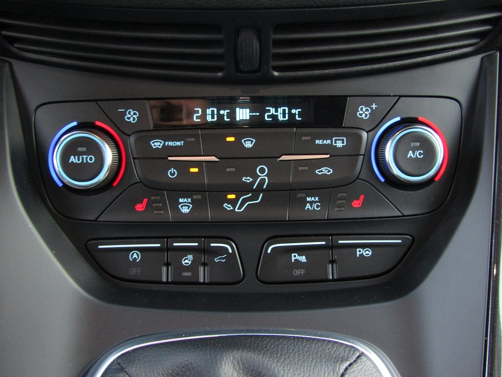 Ford Kuga 1.5EB Titanium