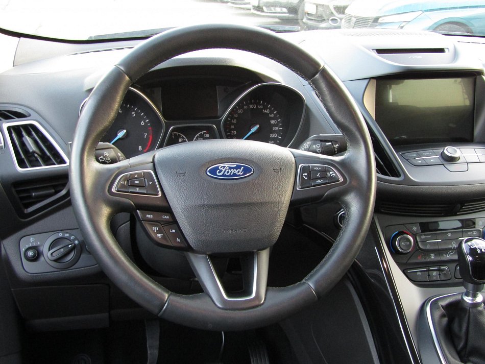 Ford Kuga 1.5EB Titanium