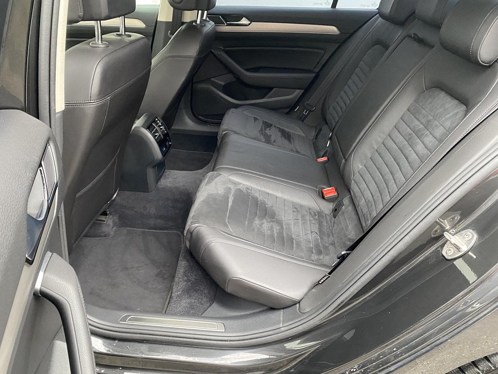 Volkswagen Passat 2.0TDi R-Line