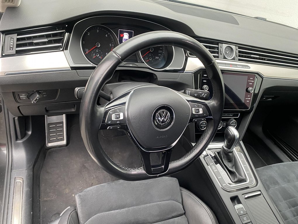Volkswagen Passat 2.0TDi R-Line