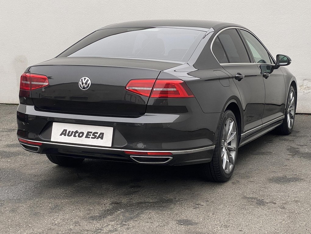 Volkswagen Passat 2.0TDi R-Line