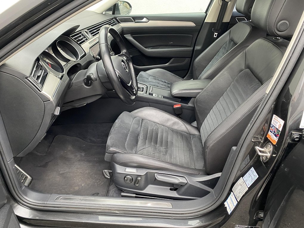 Volkswagen Passat 2.0TDi R-Line
