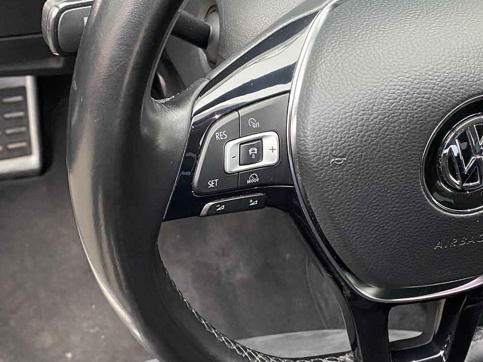 Volkswagen Passat 2.0 TDi R-Line