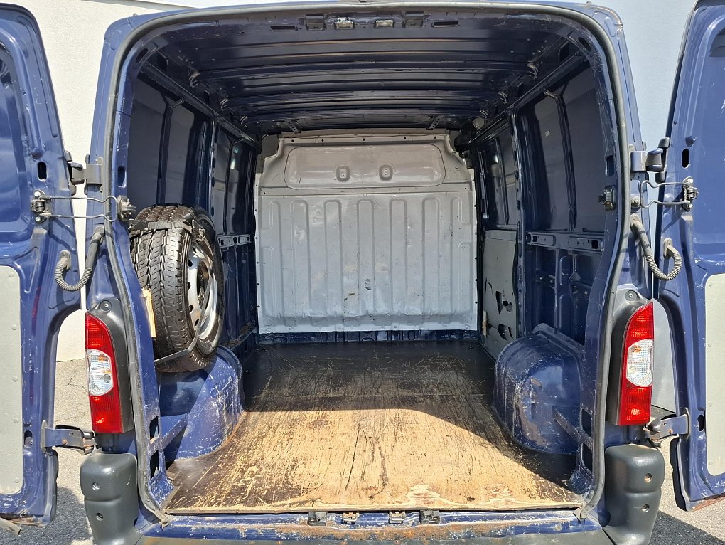 Opel Movano 2.5CDTi 