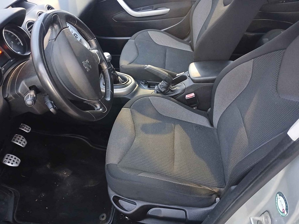 Peugeot 308 1.6i 