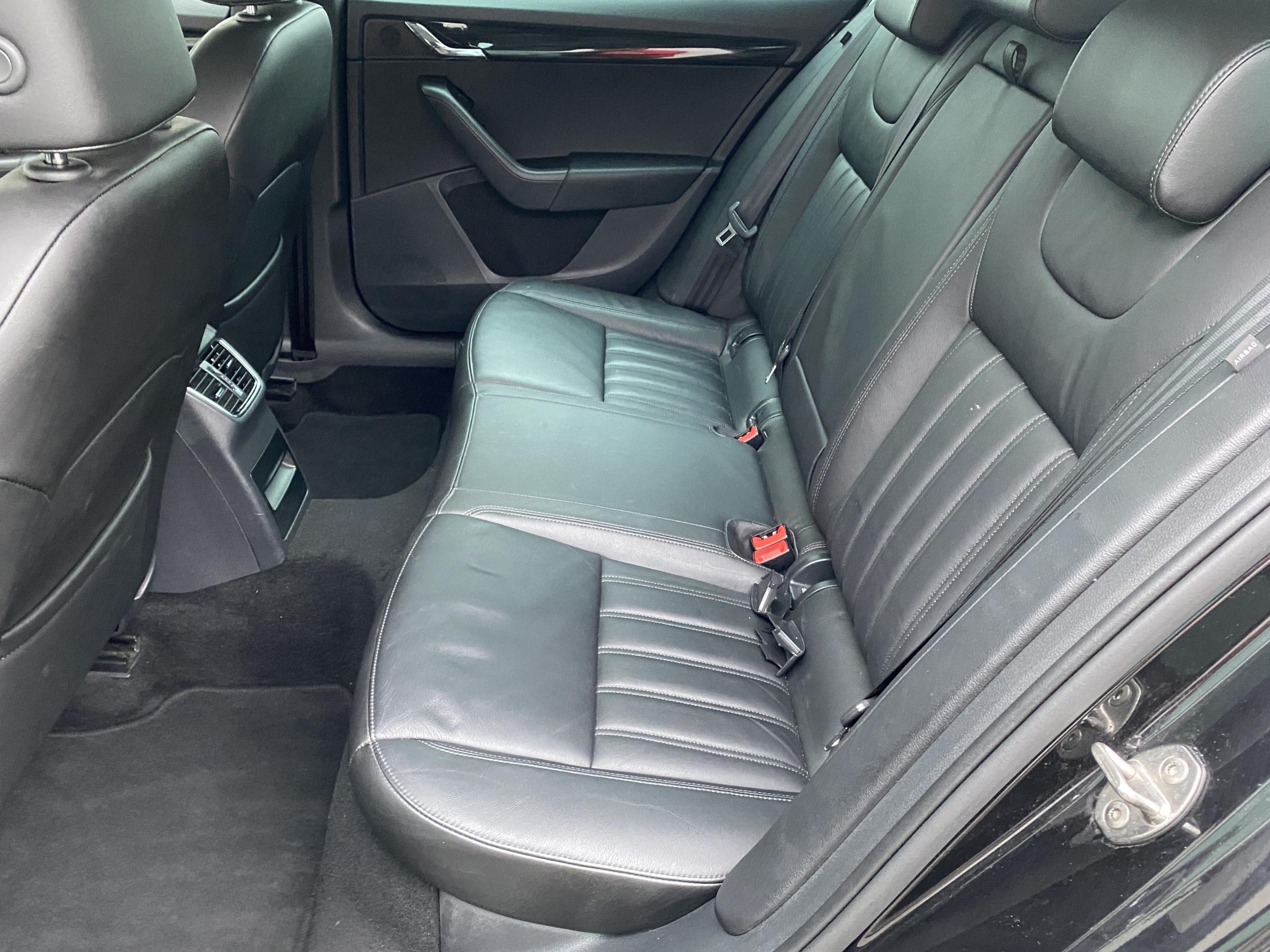 Škoda Octavia III, 2018 - pohled č. 14