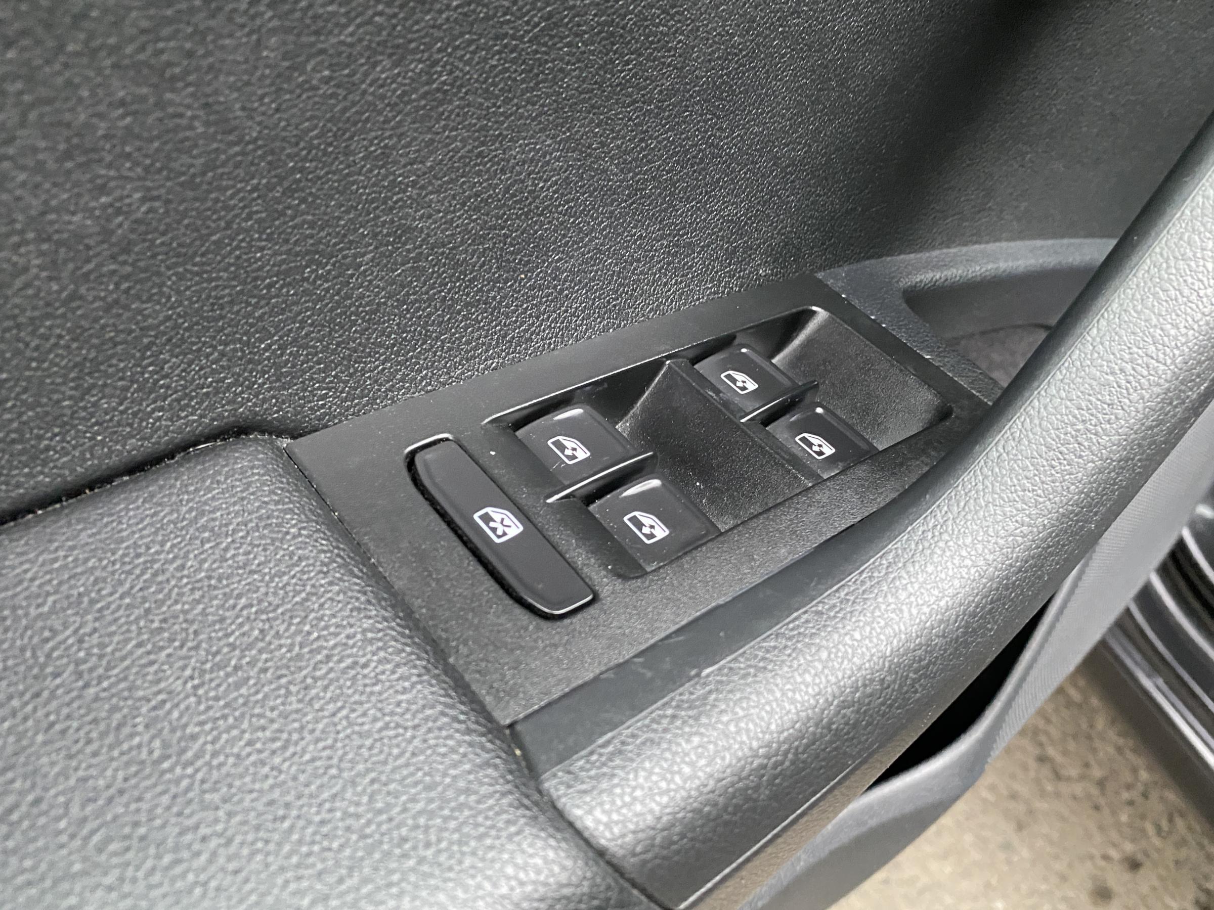 Škoda Octavia III, 2018 - pohled č. 15