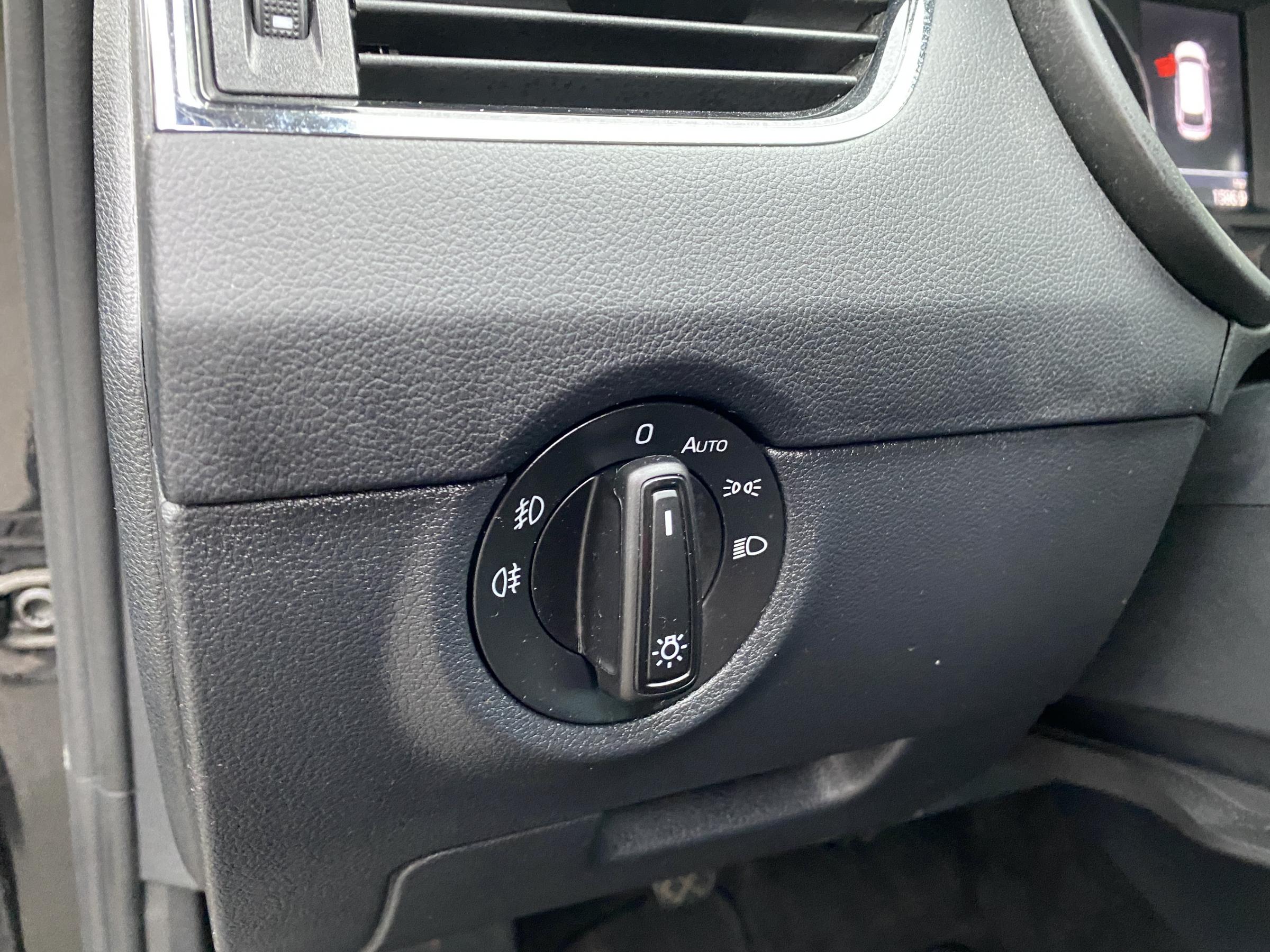 Škoda Octavia III, 2018 - pohled č. 17