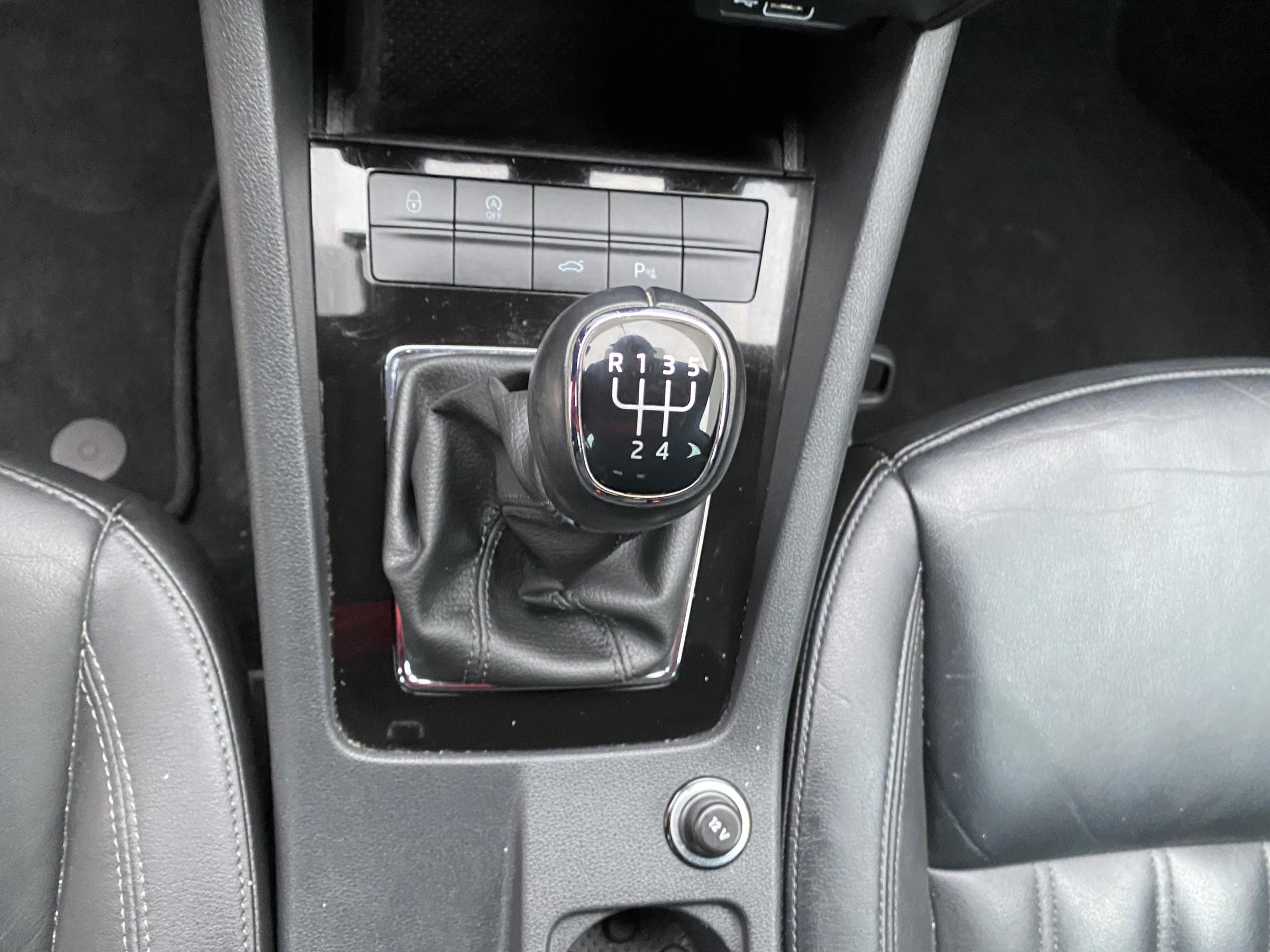 Škoda Octavia III, 2018 - pohled č. 18