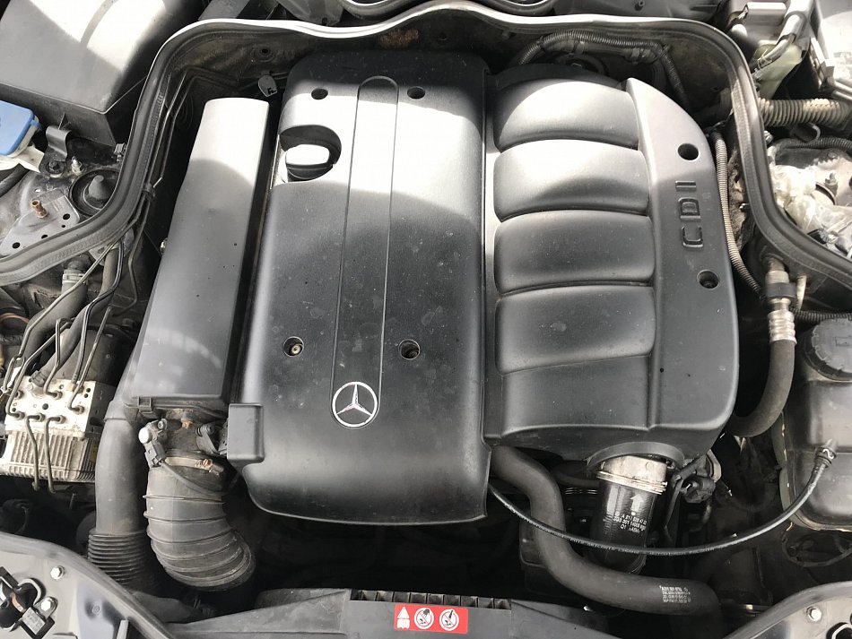 Mercedes-Benz Třída E 2.2CDi 