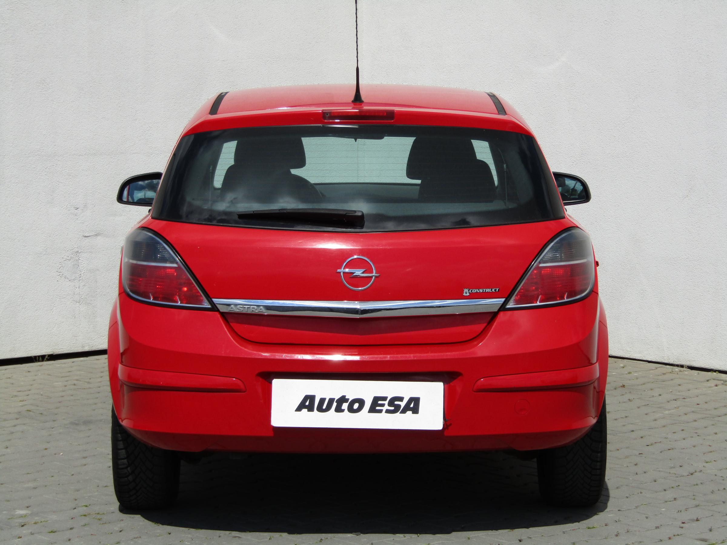 Opel Astra, 2010 - pohled č. 5