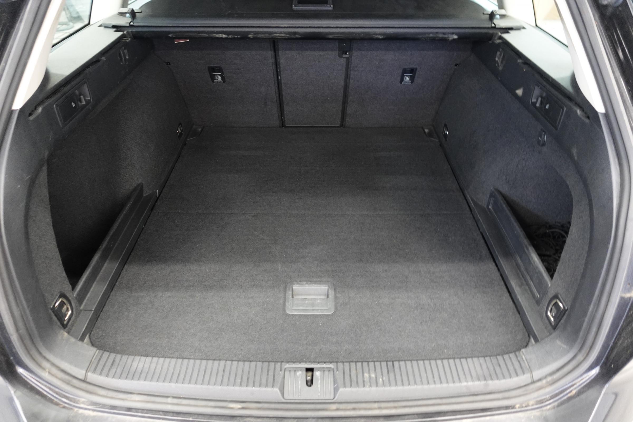 Volkswagen Passat, 2018 - pohled č. 7