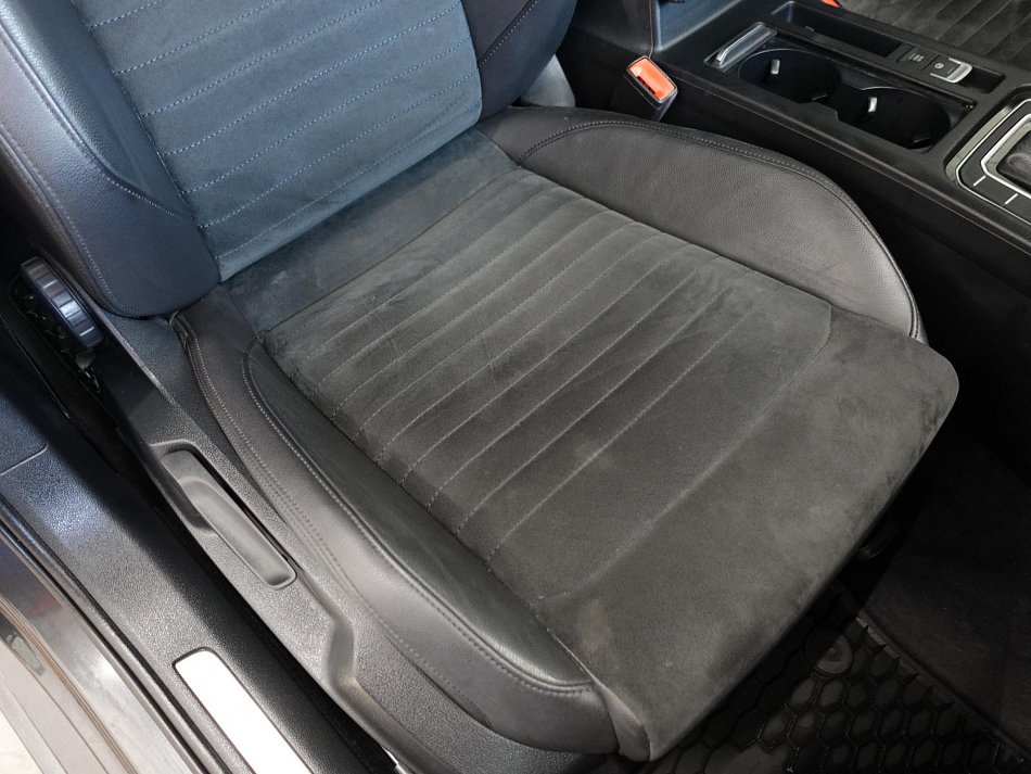 Volkswagen Passat 2.0TDi 