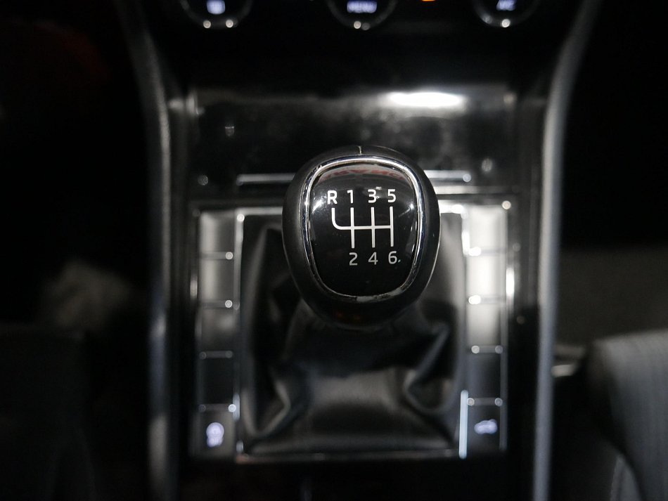 Škoda Superb III 1.4 TSI 